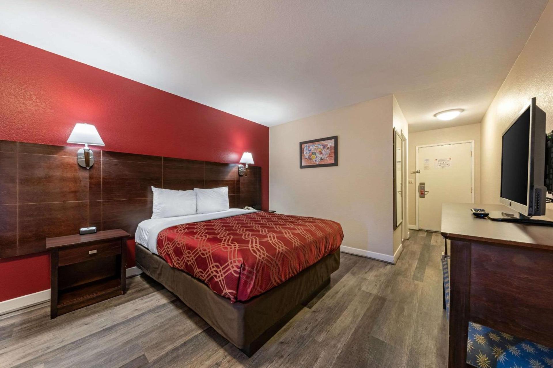 Bay Breeze Inn photo 22