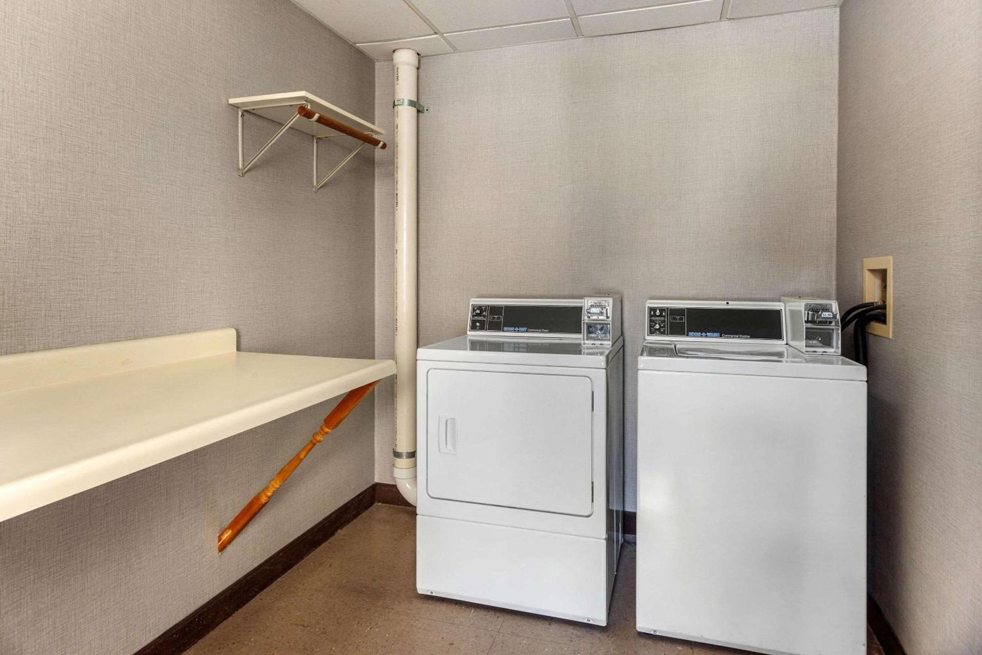 Comfort Suites Green Bay West photo 24