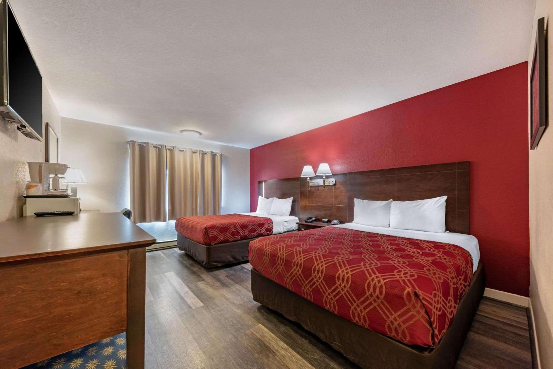 Bay Breeze Inn photo 25