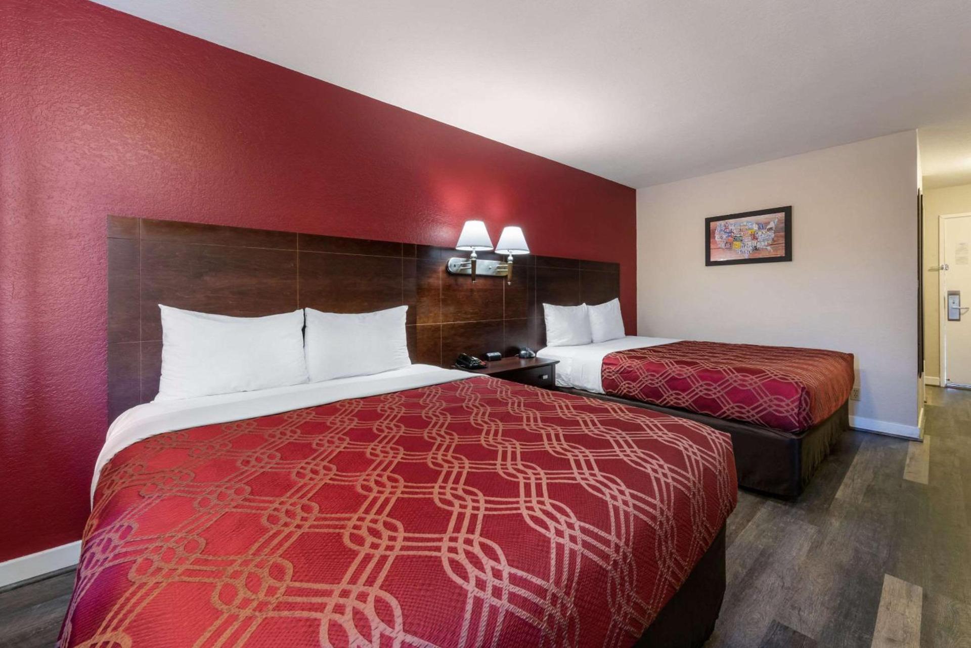 Bay Breeze Inn photo 28