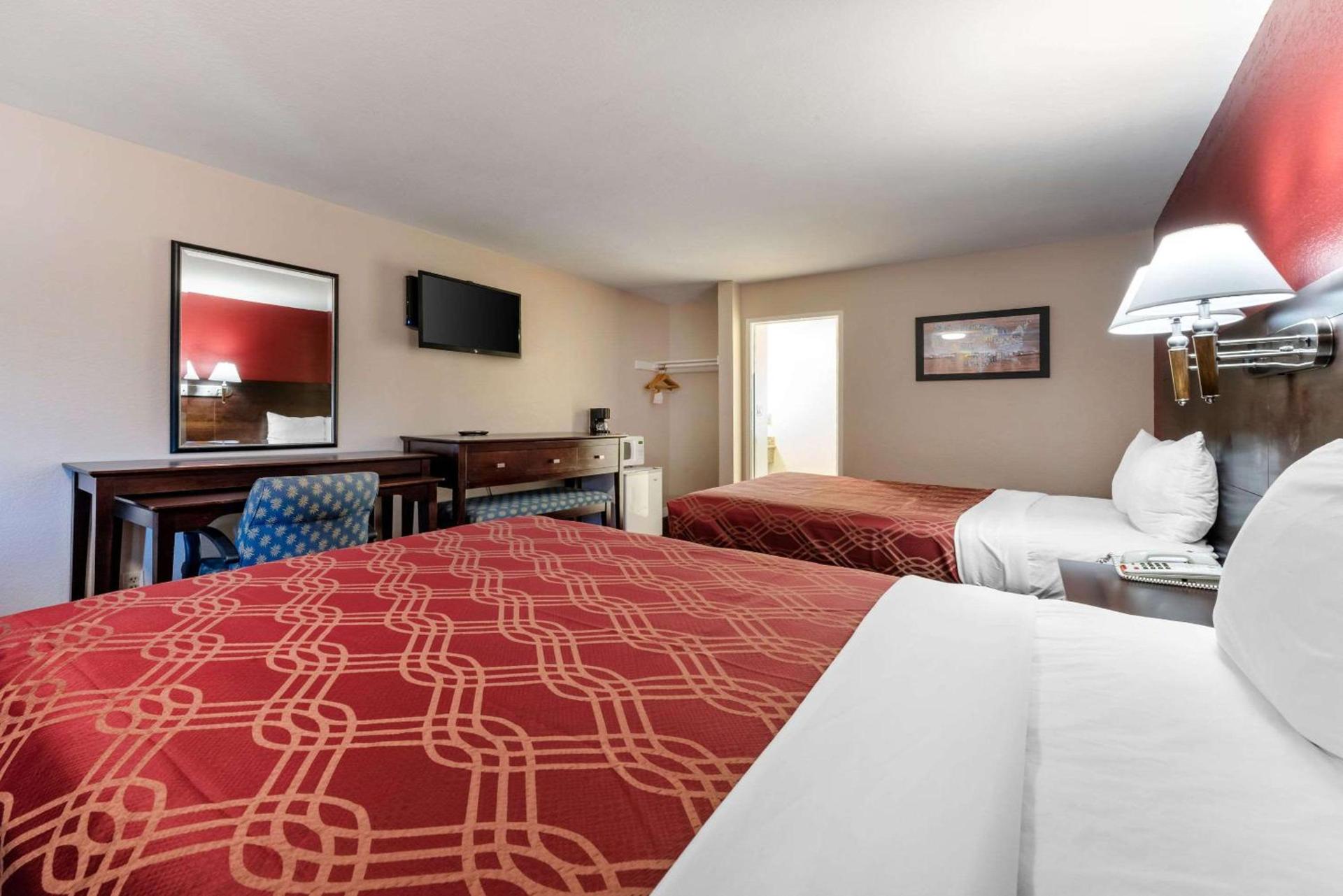 Bay Breeze Inn photo 29