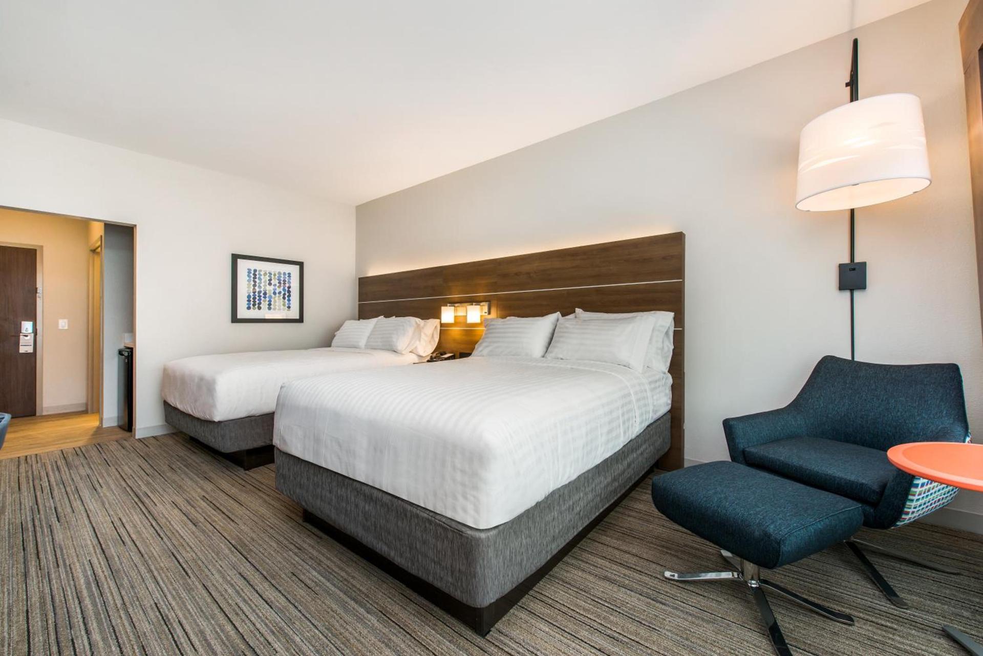 Holiday Inn Express & Suites - Carrollton West by IHG photo 4