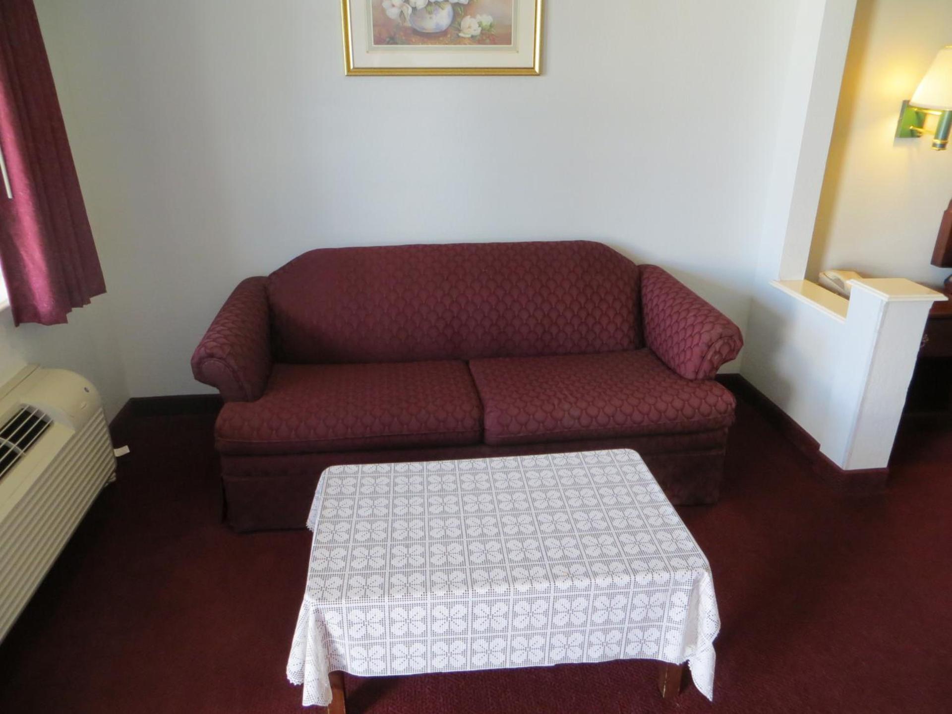 Executive Inn & Suites West Columbia photo 24
