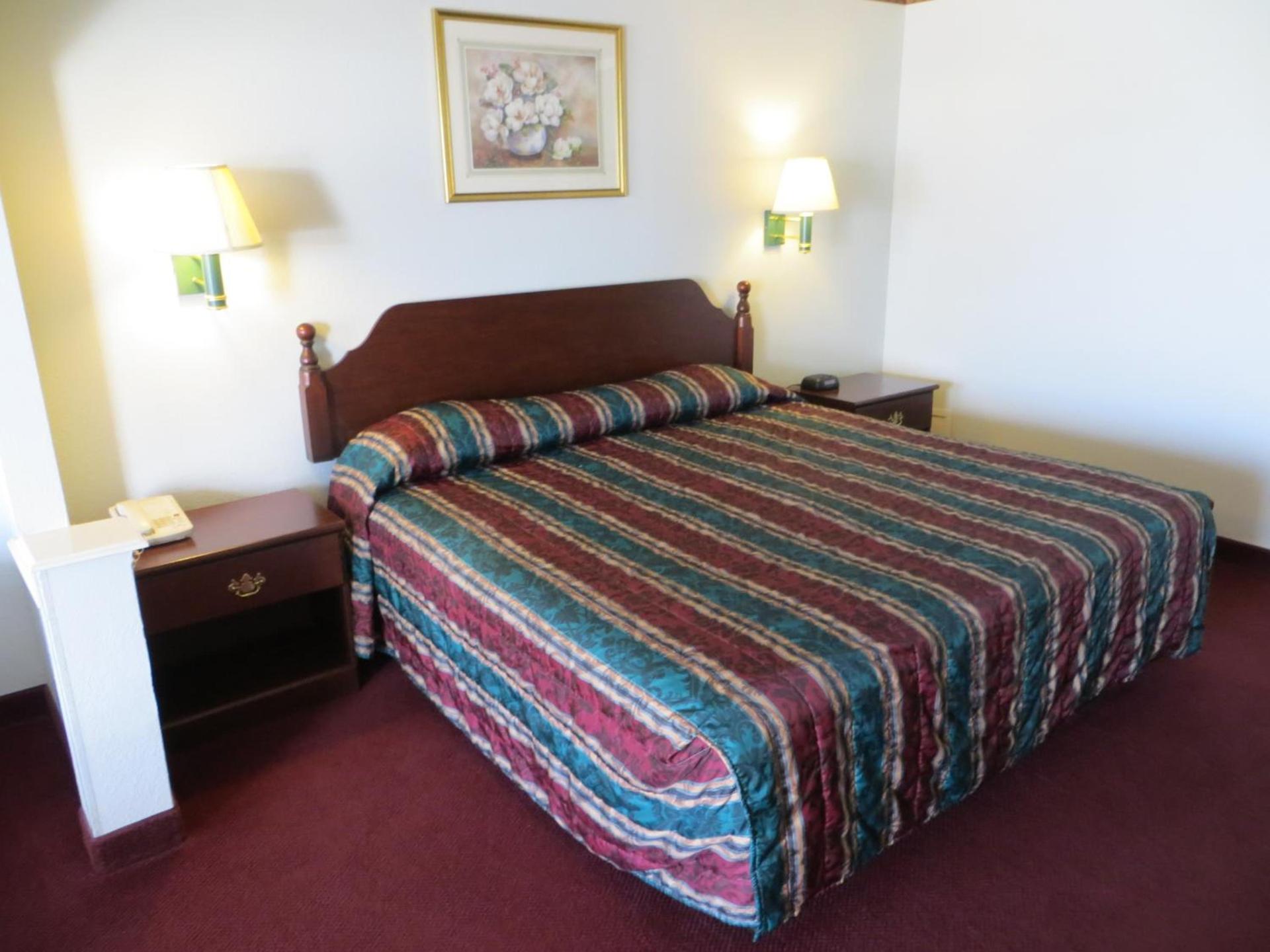 Executive Inn & Suites West Columbia photo 18