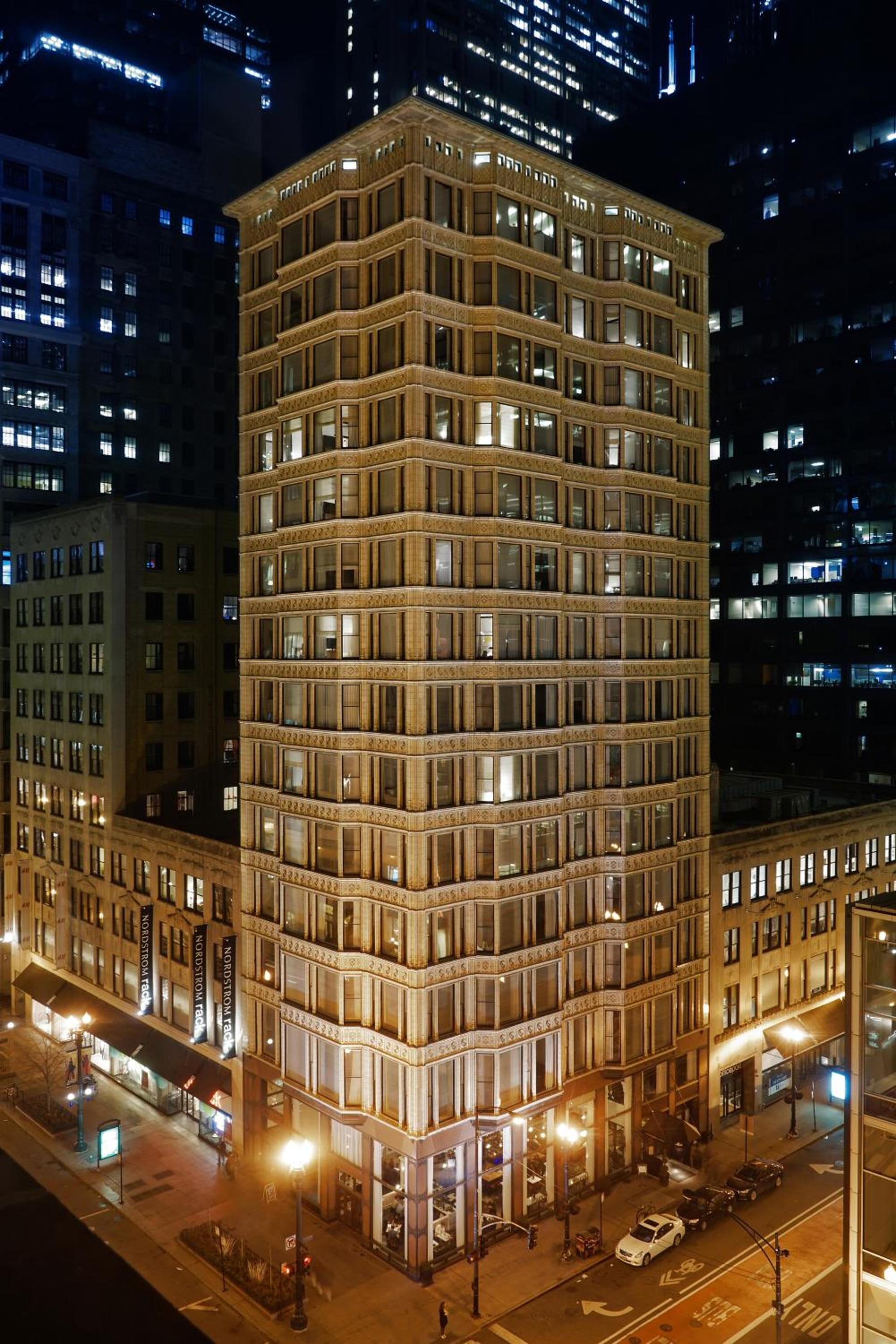 Staypineapple, An Iconic Hotel, The Loop photo 2