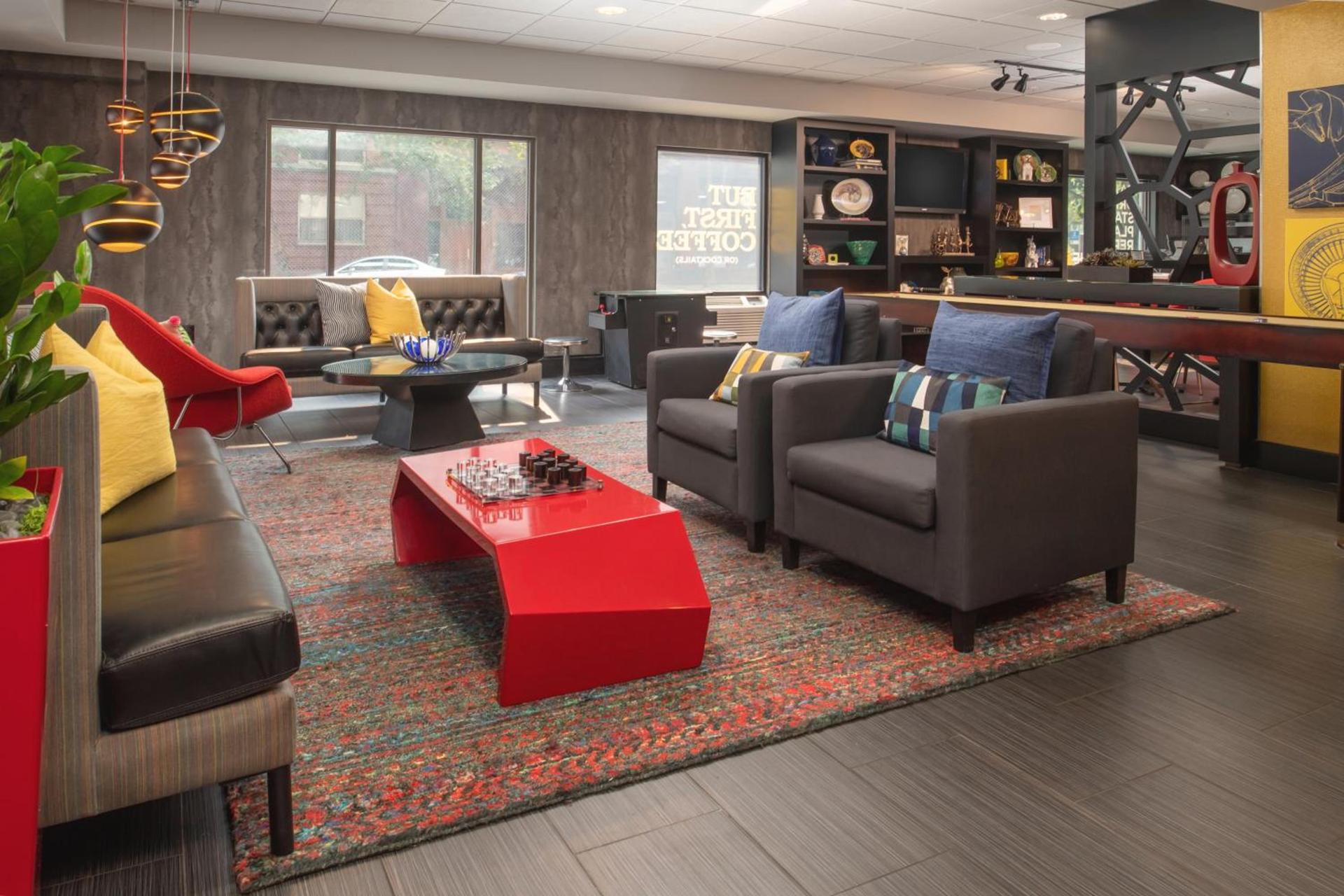 Staypineapple, Hotel FIVE, Downtown Seattle photo 4