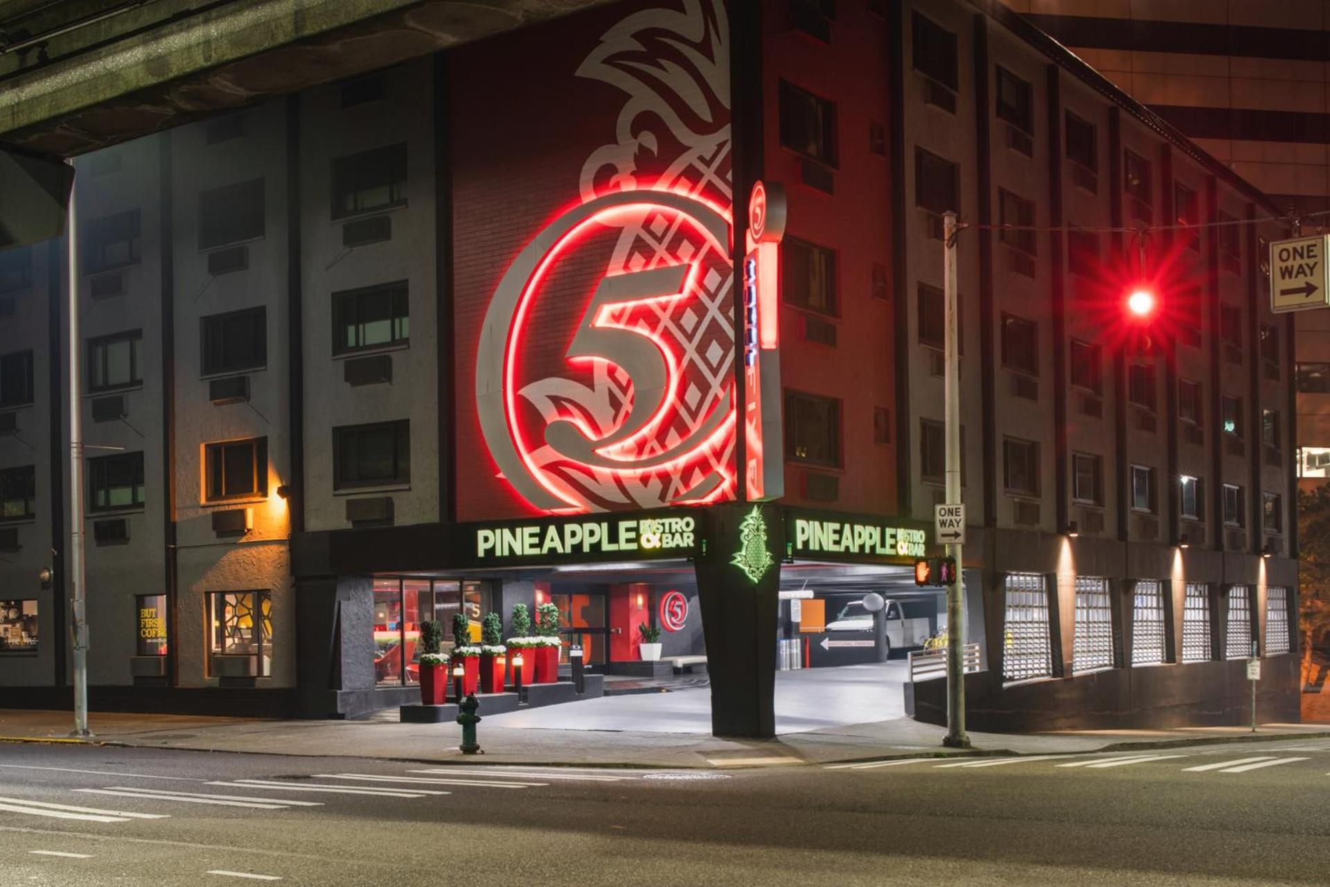 Staypineapple, Hotel FIVE, Downtown Seattle photo 2