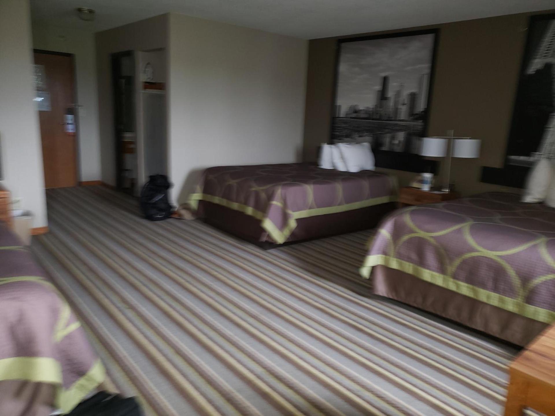 Super 8 by Wyndham Watseka photo 27