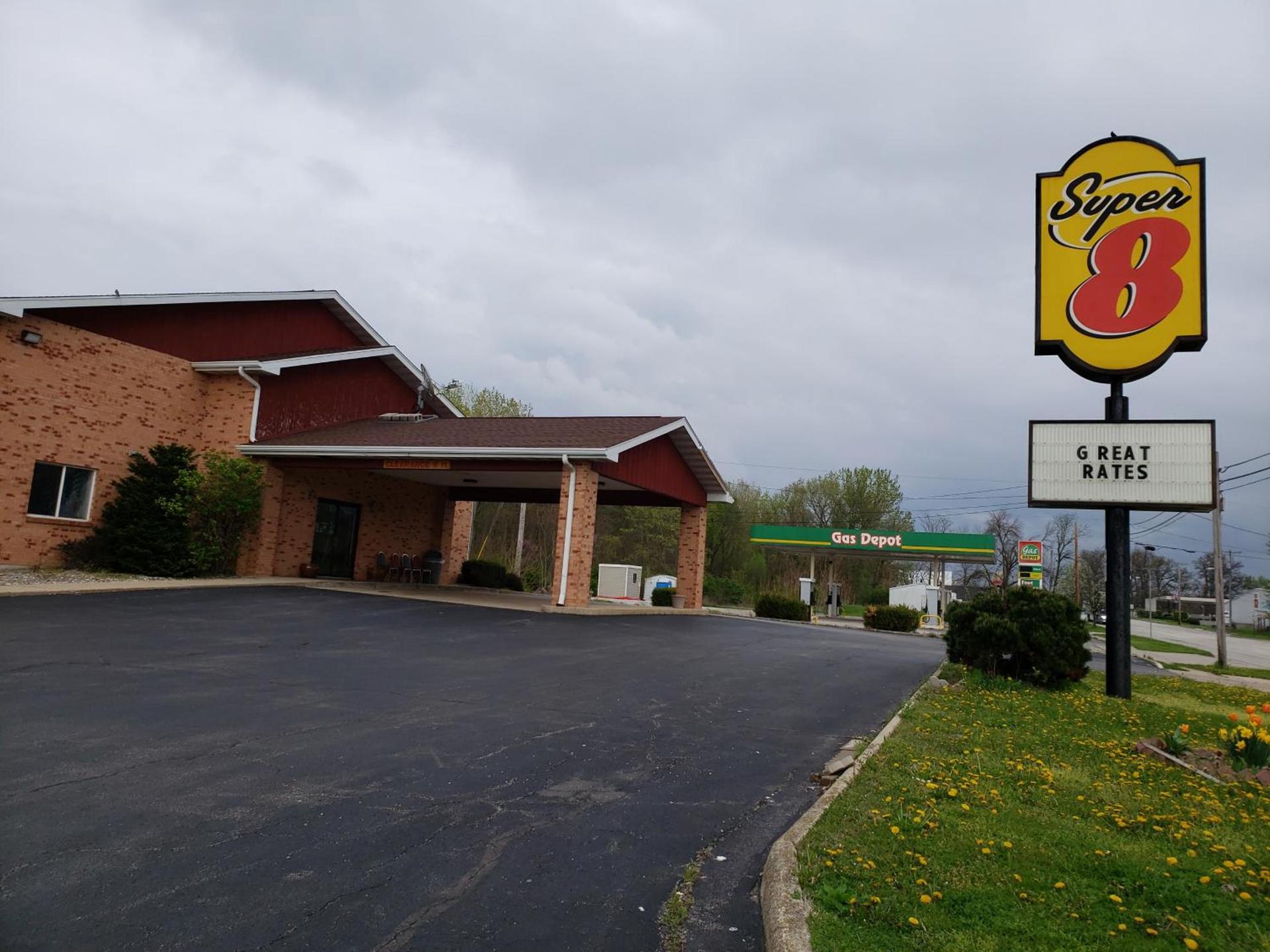 Super 8 by Wyndham Watseka photo 17