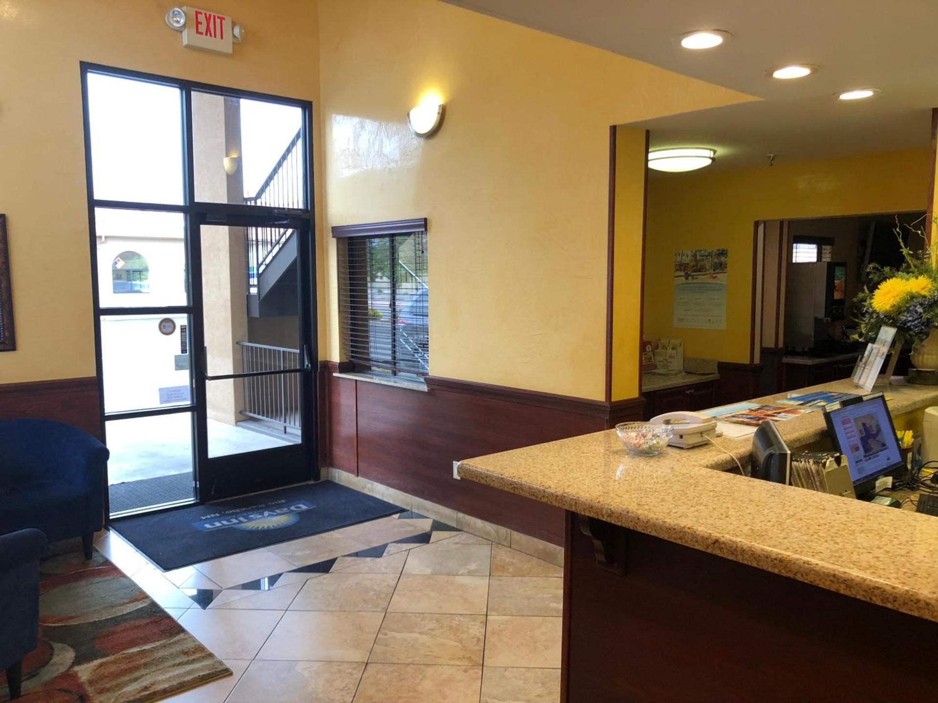 Days Inn by Wyndham Rio Rancho photo 23