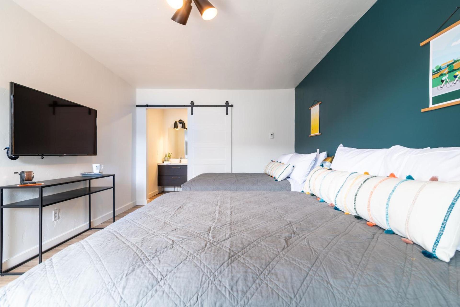 Spoke and Vine Motel photo 36