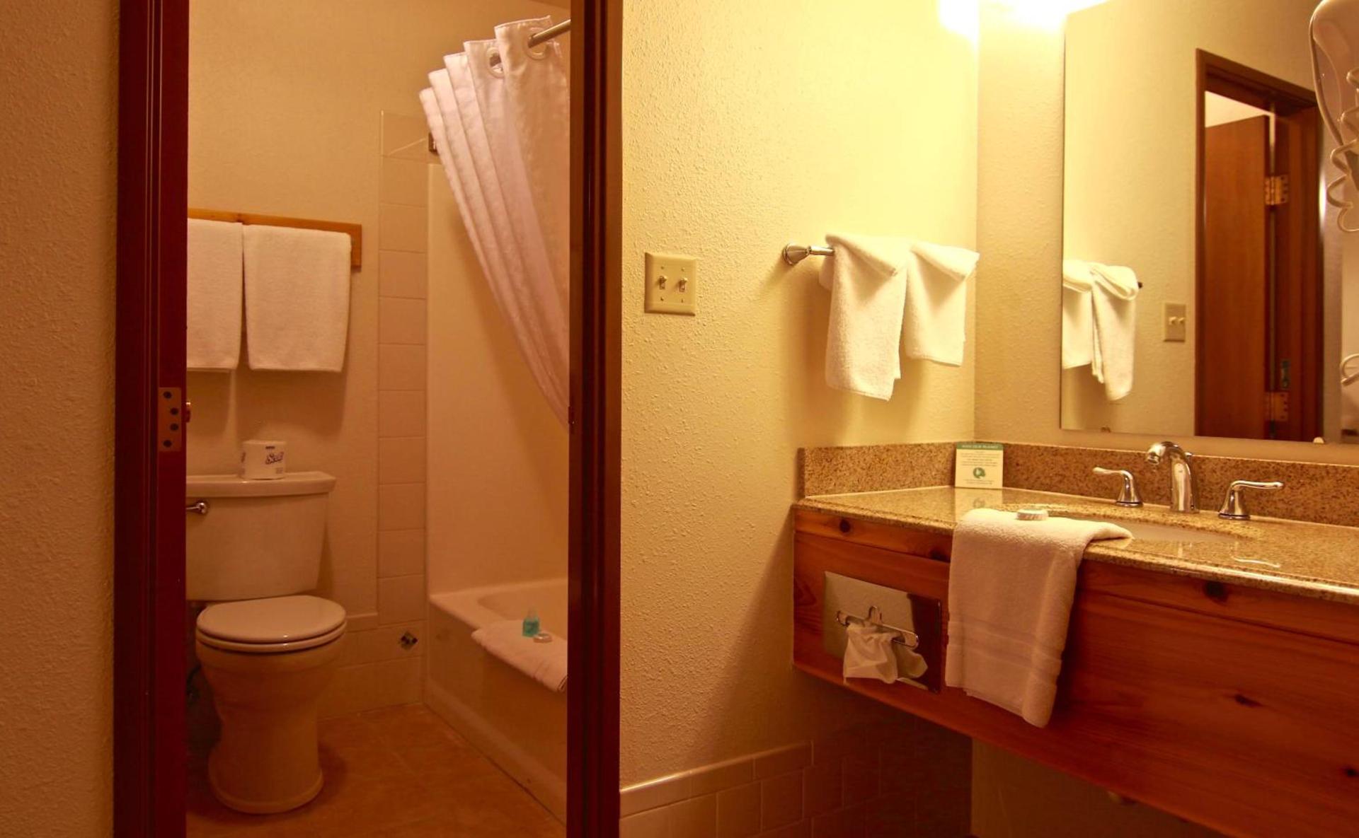 Yellowstone Village Inn and Suites photo 10