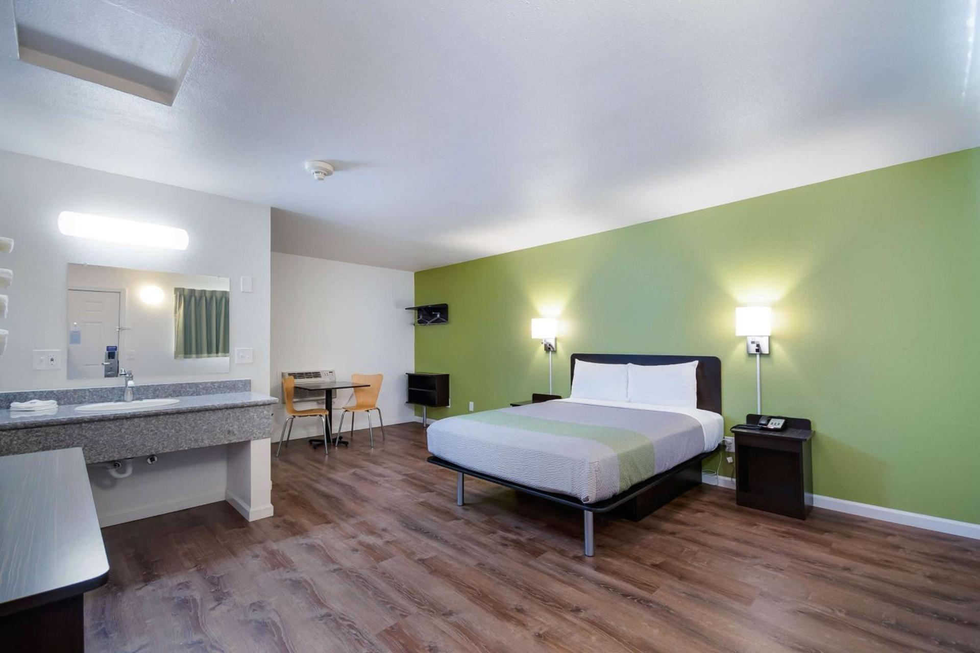 Motel 6-Burlington, WA photo 10