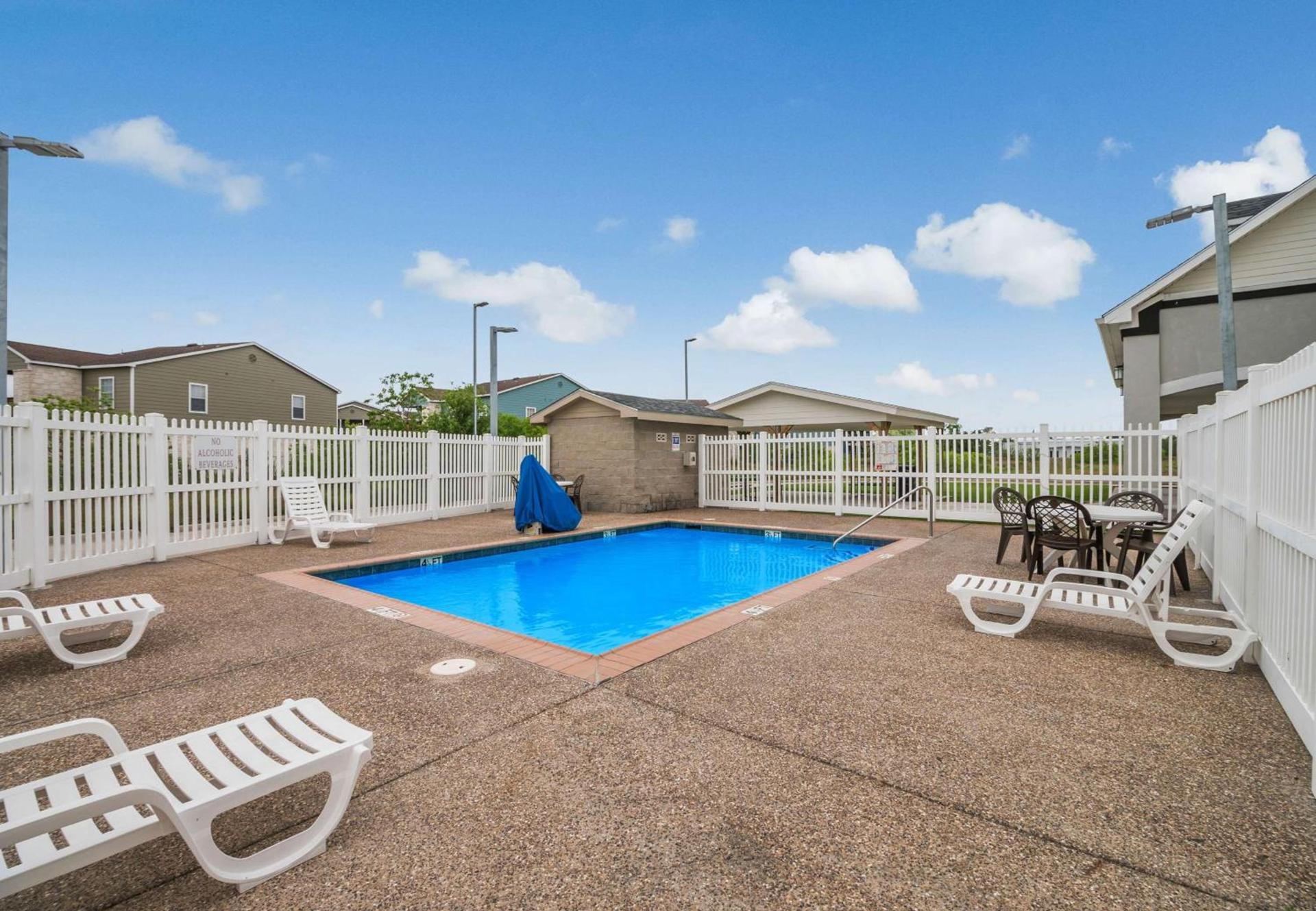 Studio 6-Ingleside, TX photo 24