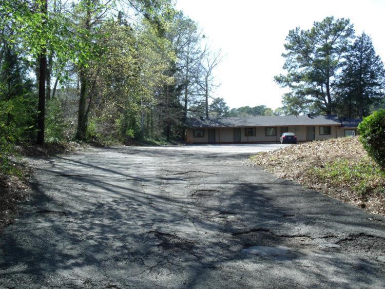 Woodlawn Hills Motel photo 6