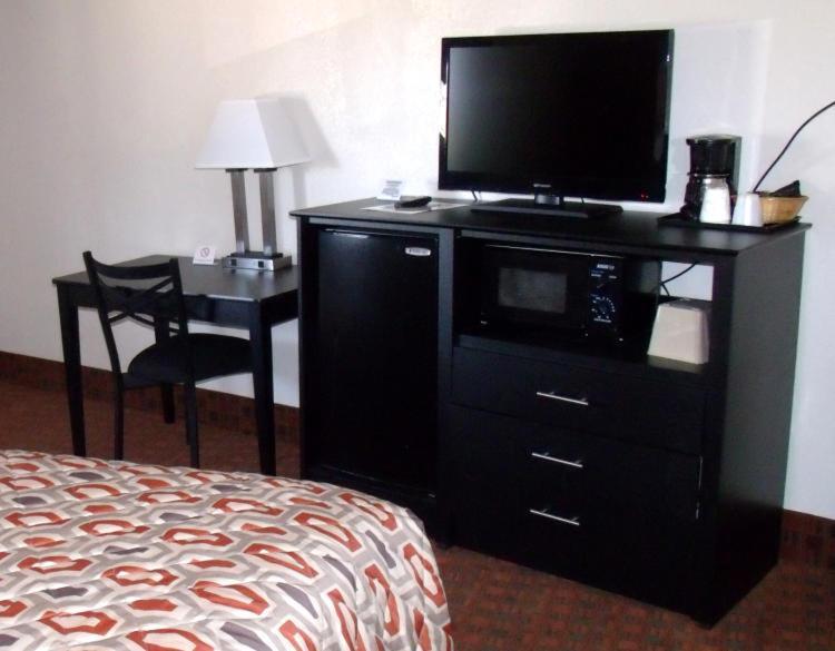 Woodlawn Hills Motel photo 18