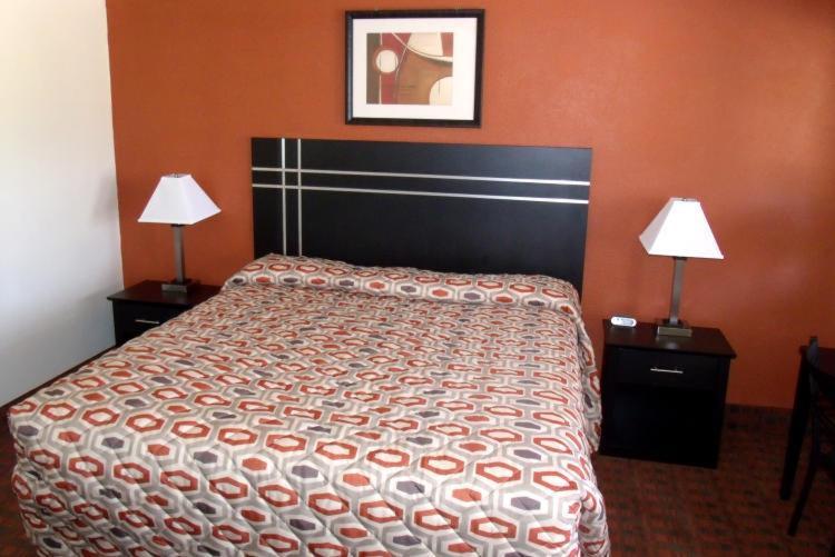 Woodlawn Hills Motel photo 14