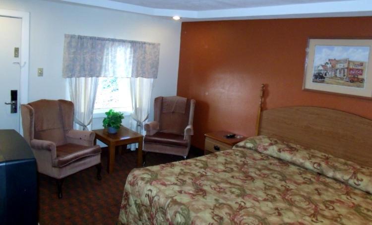Woodlawn Hills Motel photo 15