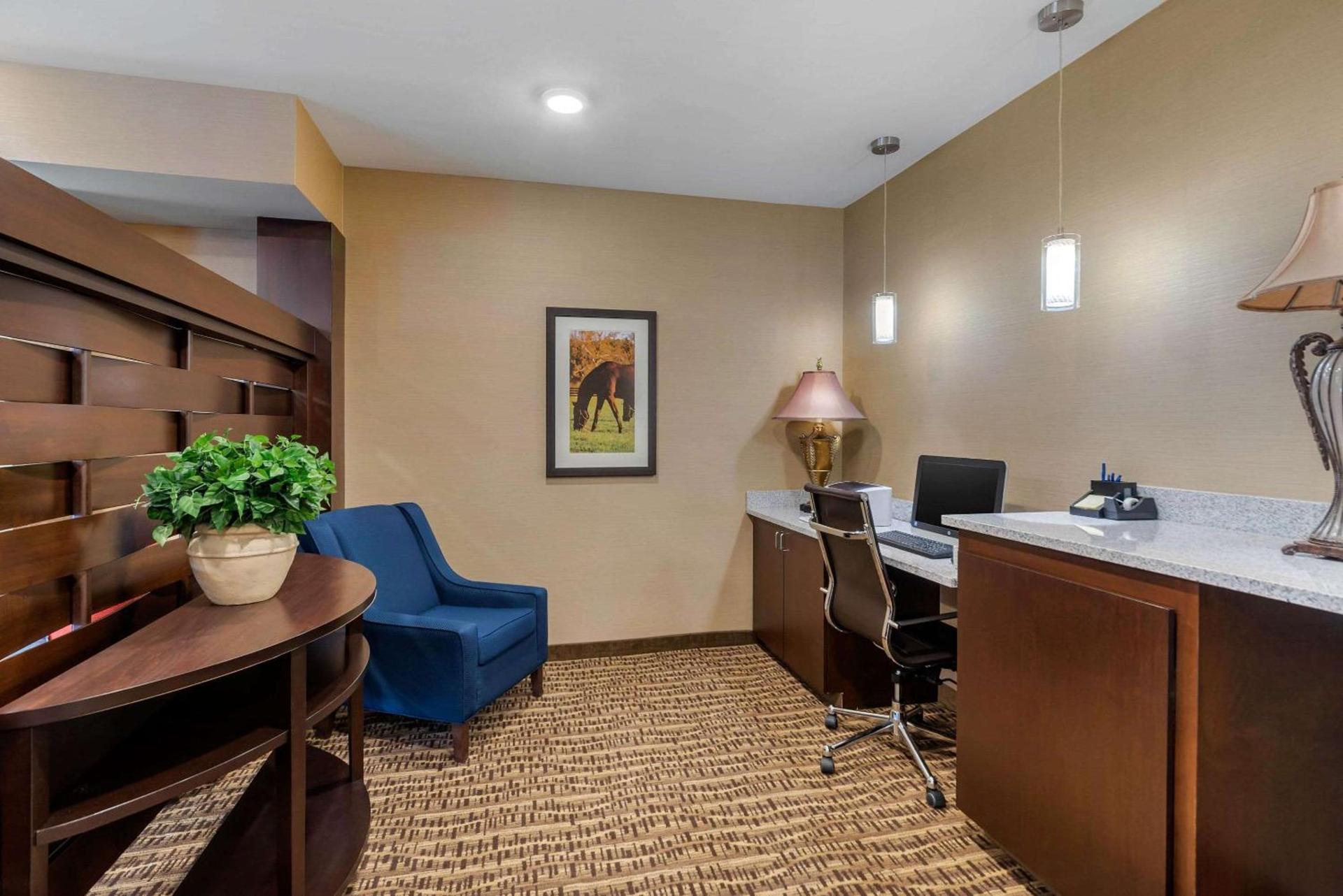 Comfort Inn & Suites Northern Kentucky photo 60