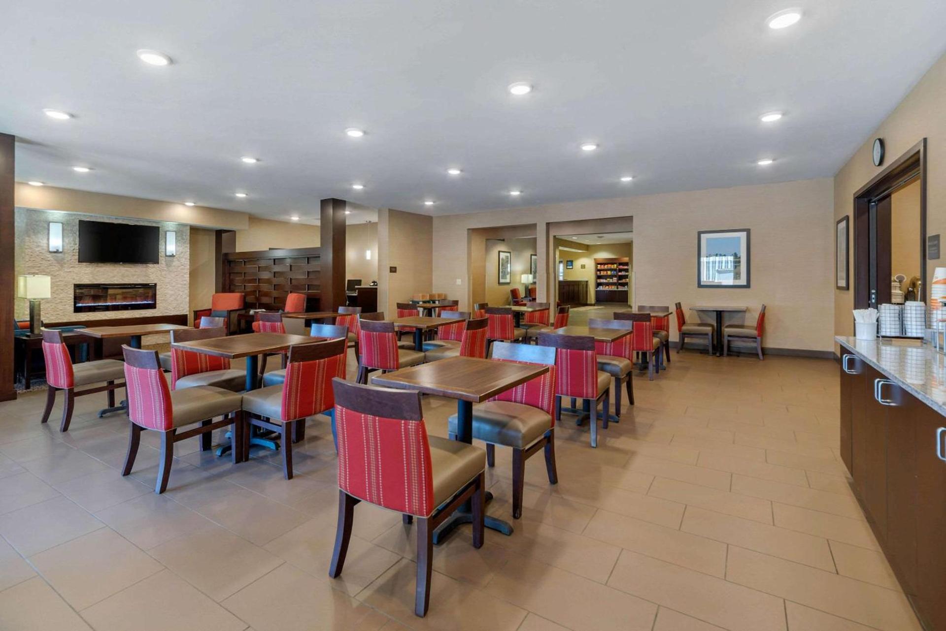 Comfort Inn & Suites Northern Kentucky photo 59