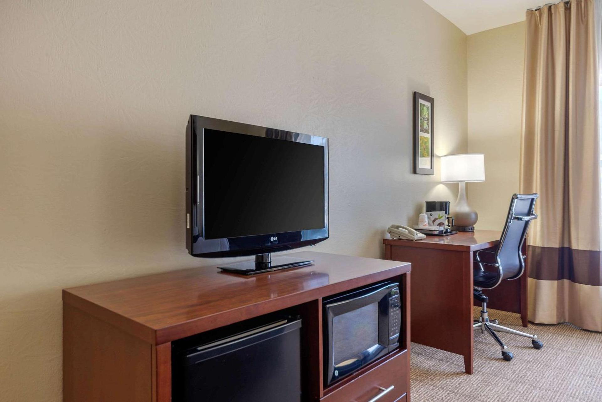 Comfort Inn & Suites Northern Kentucky photo 56