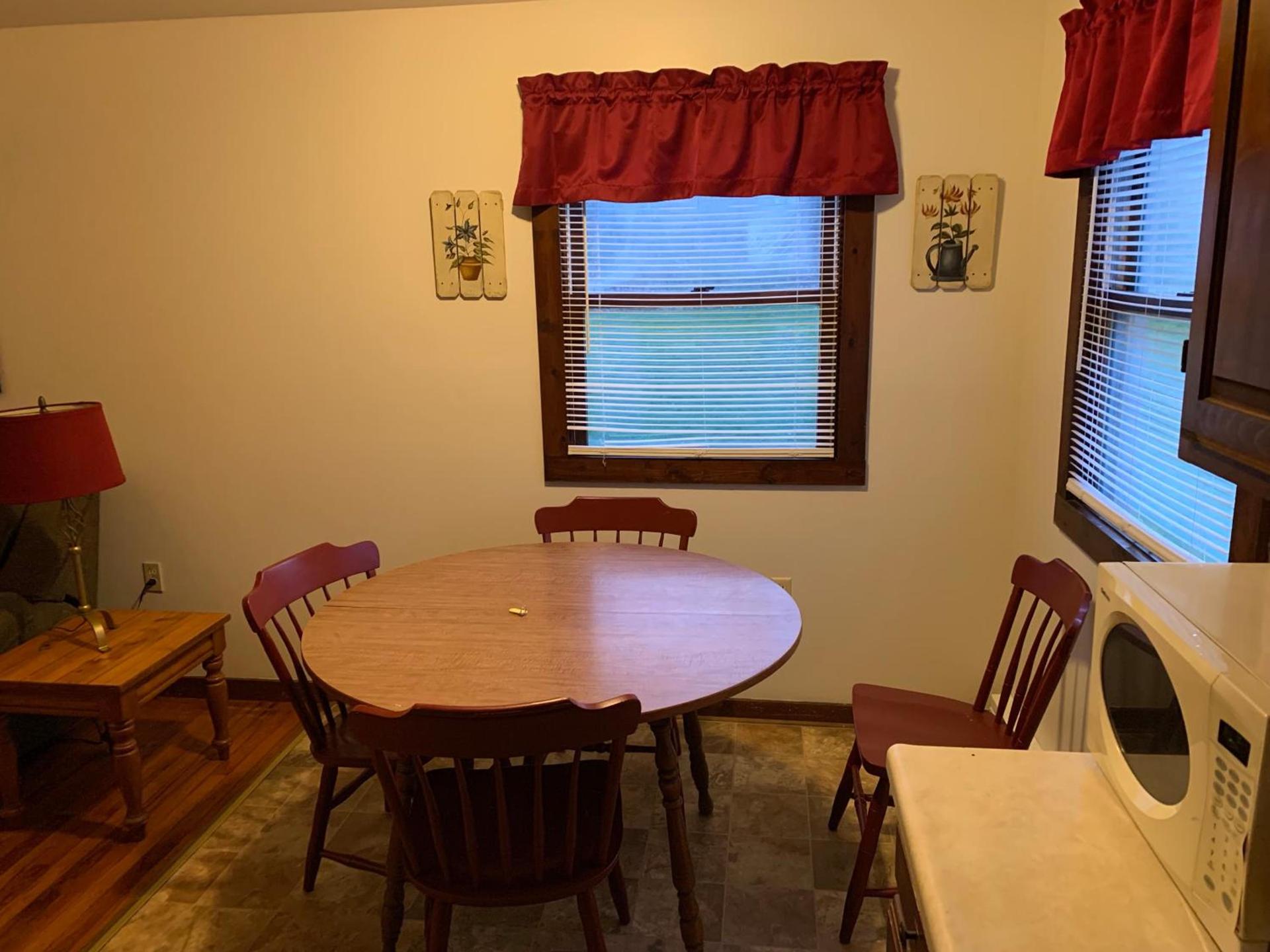 Echo Valley Cottages photo 37
