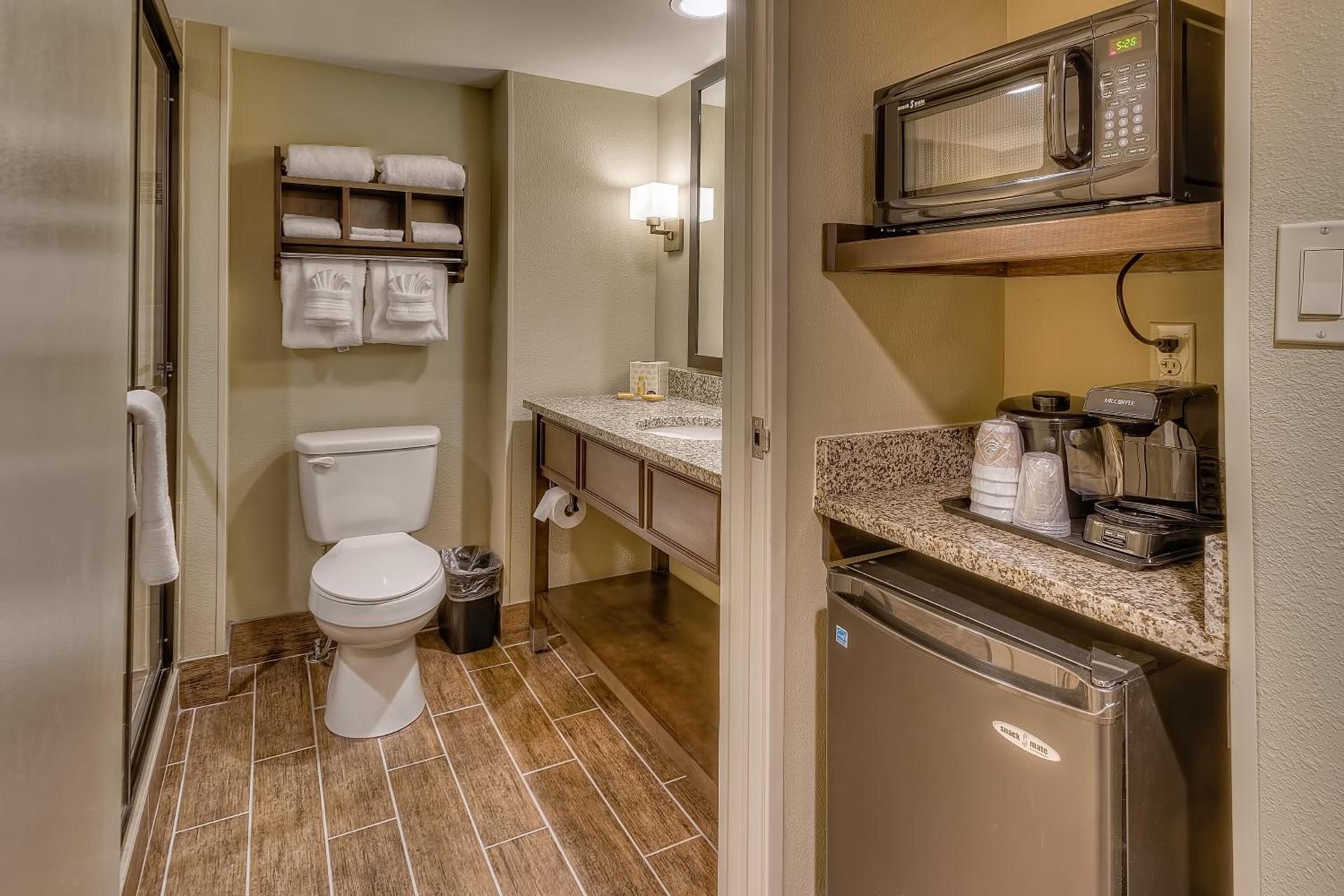 La Quinta by Wyndham Pigeon Forge photo 23