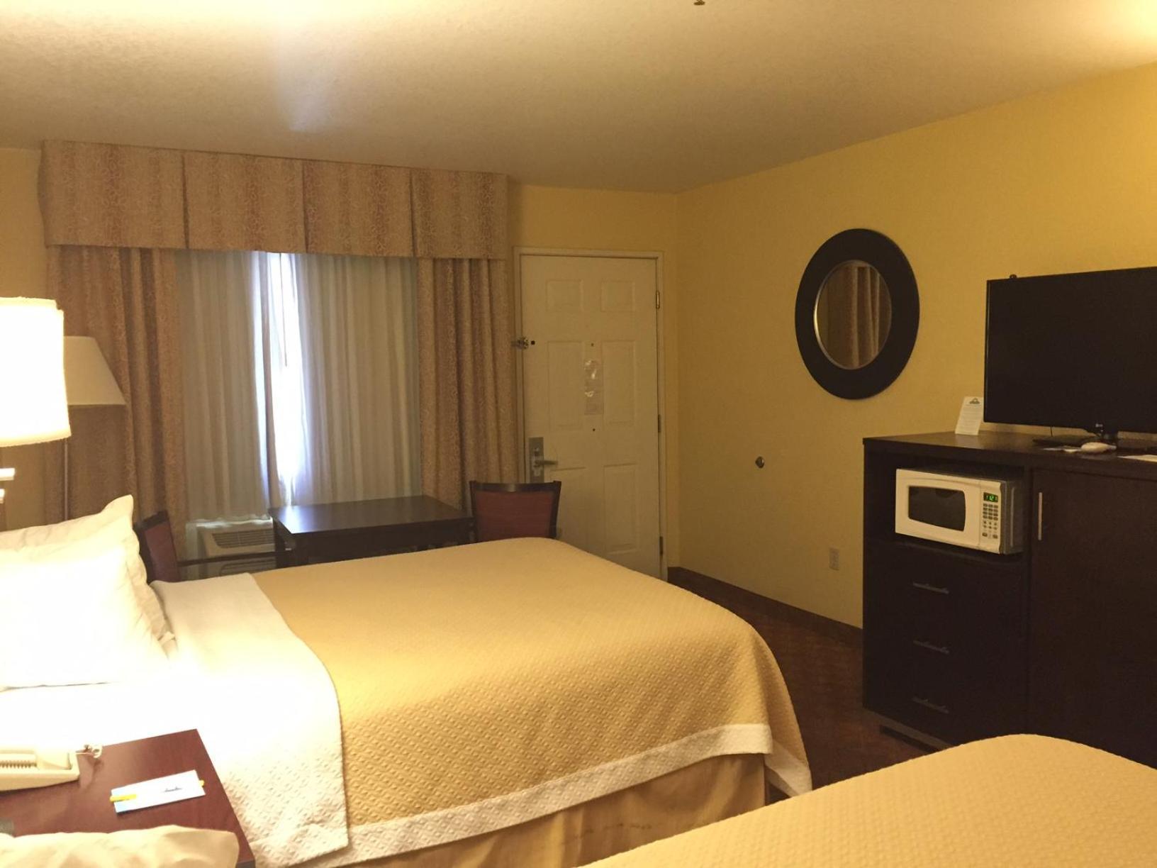 Days Inn by Wyndham Globe photo 45