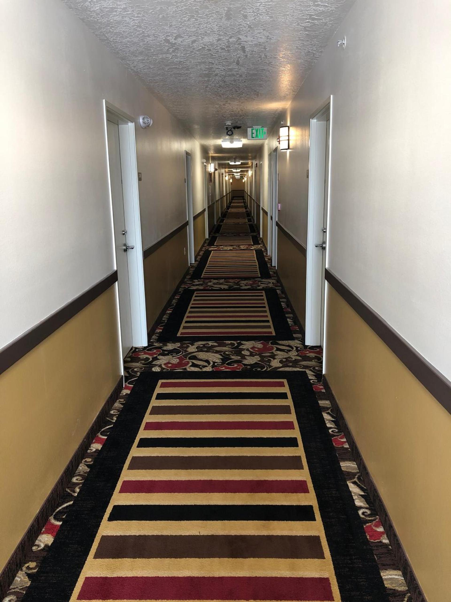 Executive Inn & Suites Extended Stay - Vernal photo 12