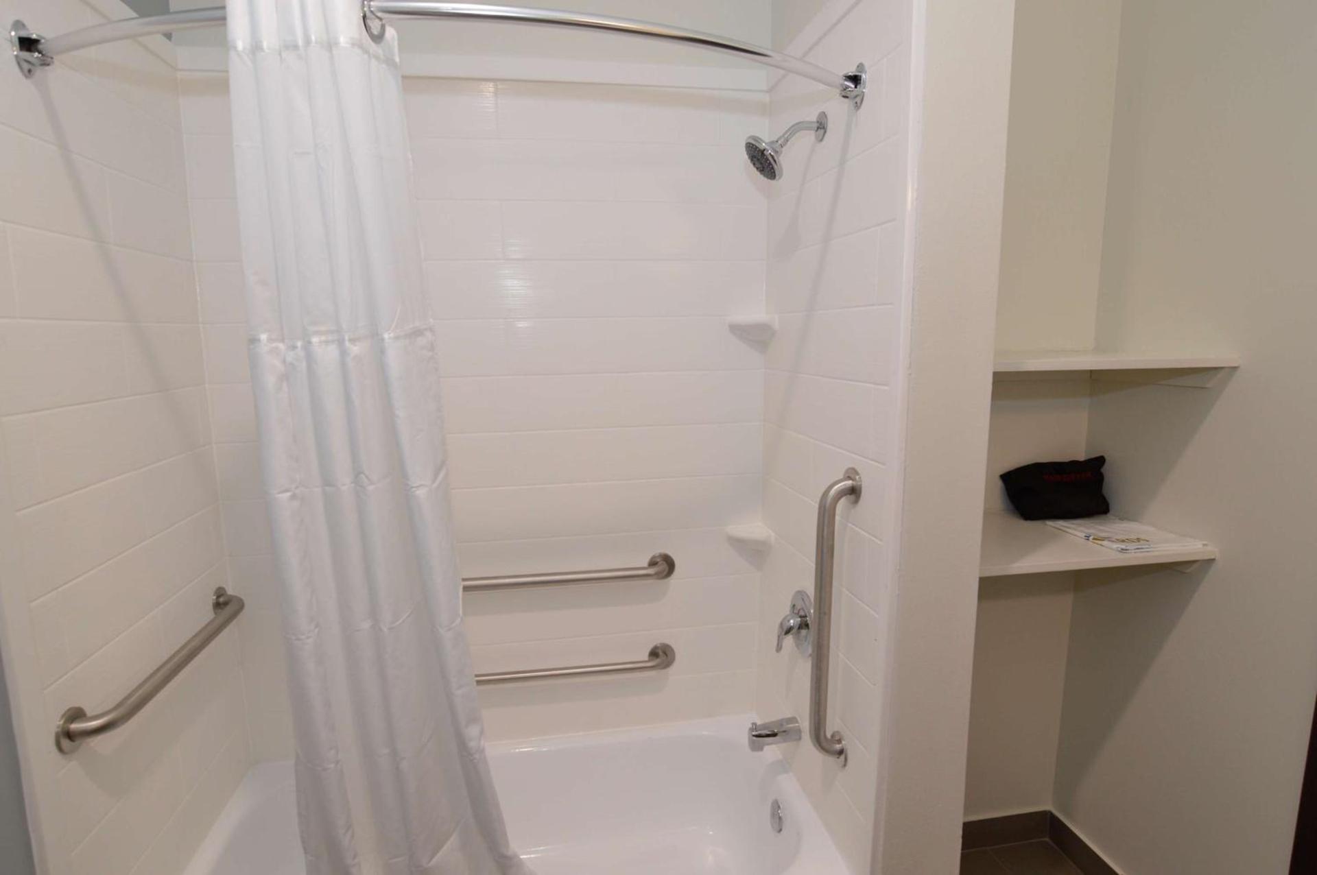 Best Western Ingleside Inn & Suites photo 21