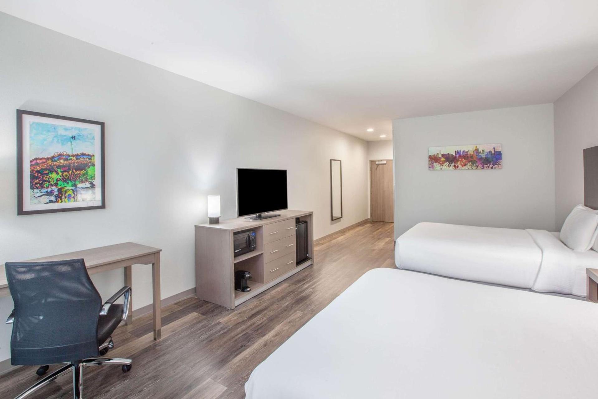 La Quinta by Wyndham Dallas Duncanville photo 9