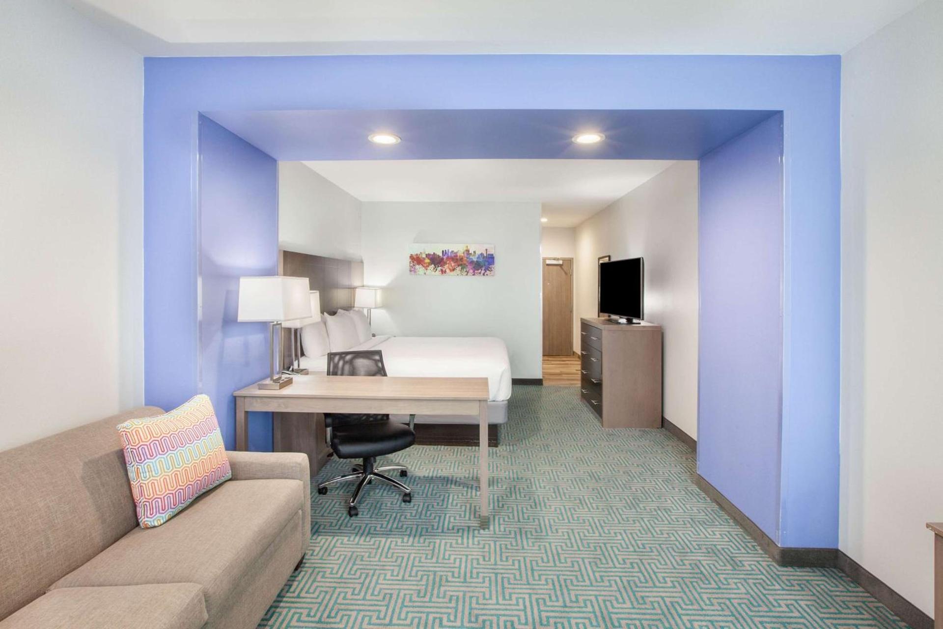 La Quinta by Wyndham Dallas Duncanville photo 7