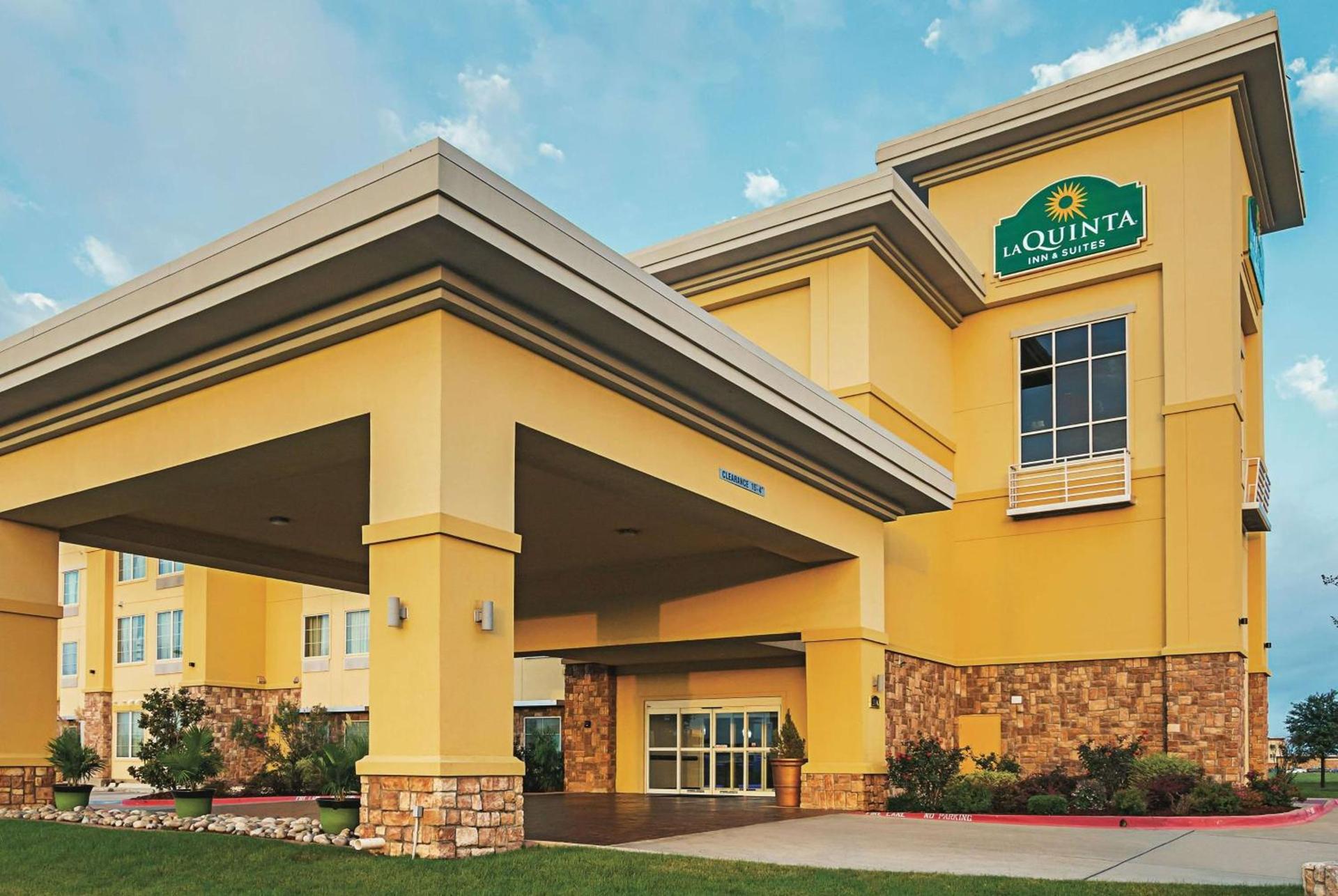 La Quinta by Wyndham Ft. Worth - Forest Hill, TX photo 4