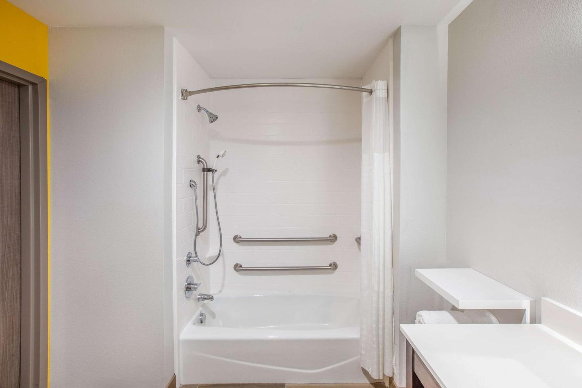 La Quinta by Wyndham Dallas Duncanville photo 5