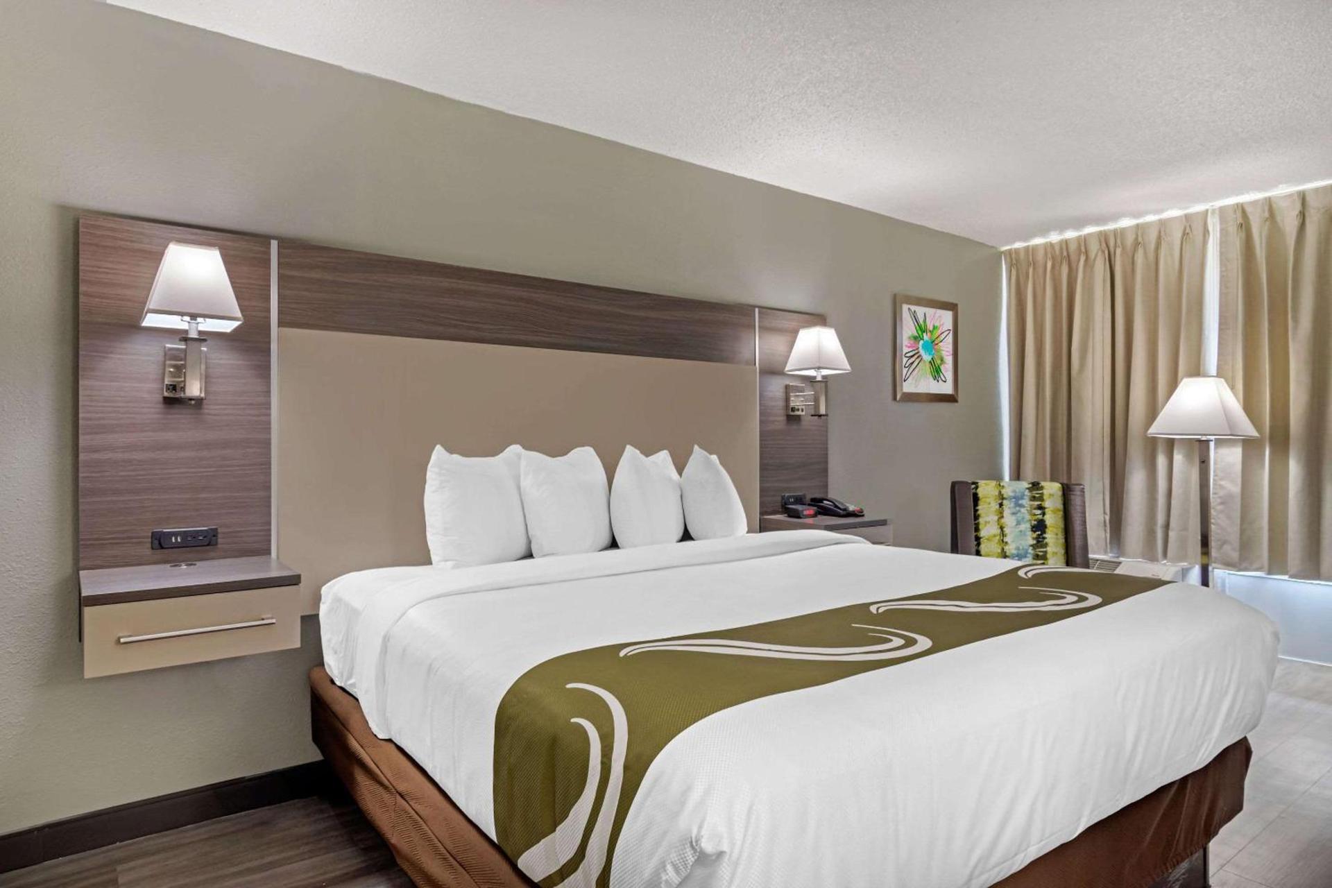 Quality Inn & Suites photo 11