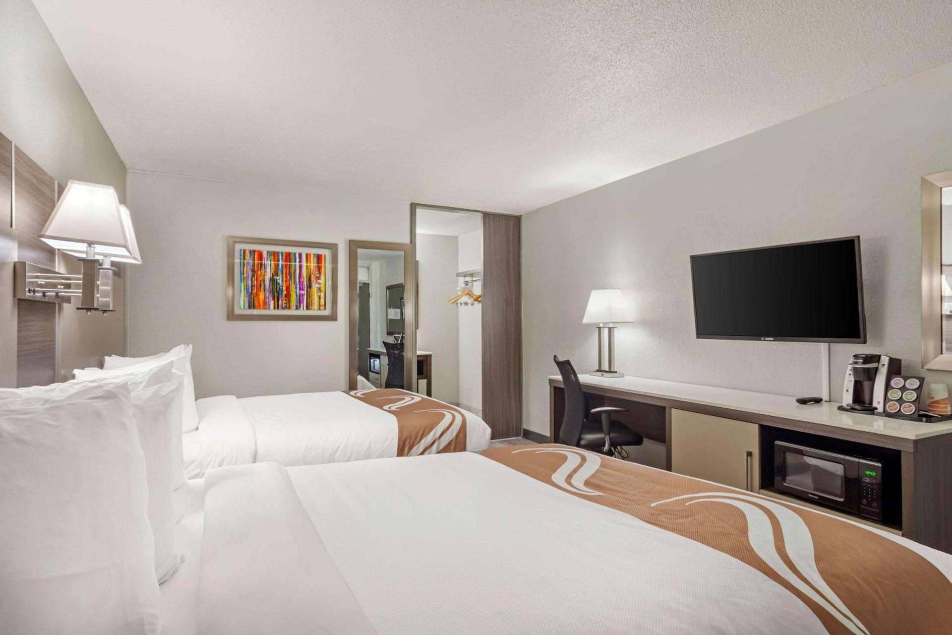 Quality Inn & Suites photo 15