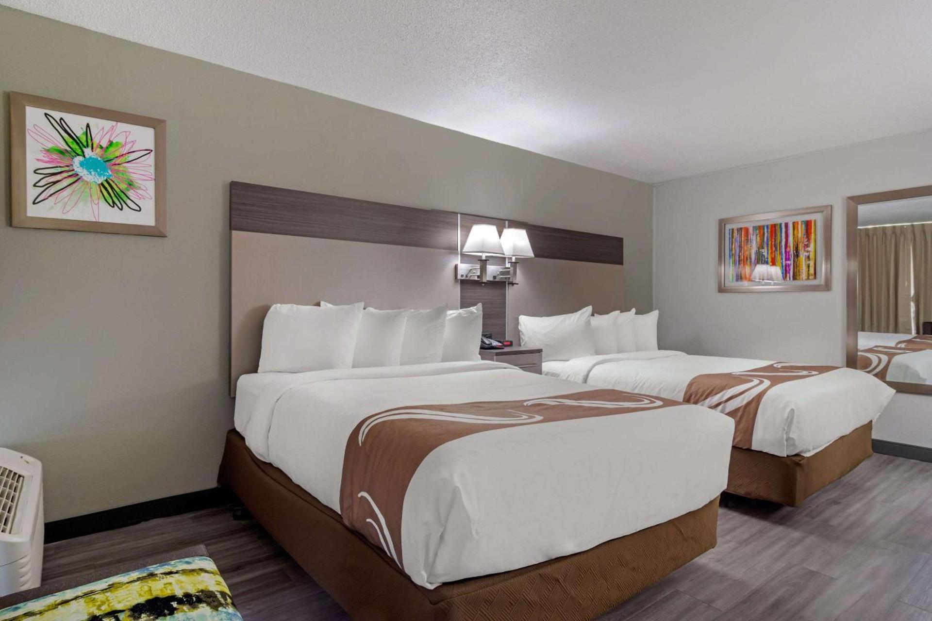 Quality Inn & Suites photo 13