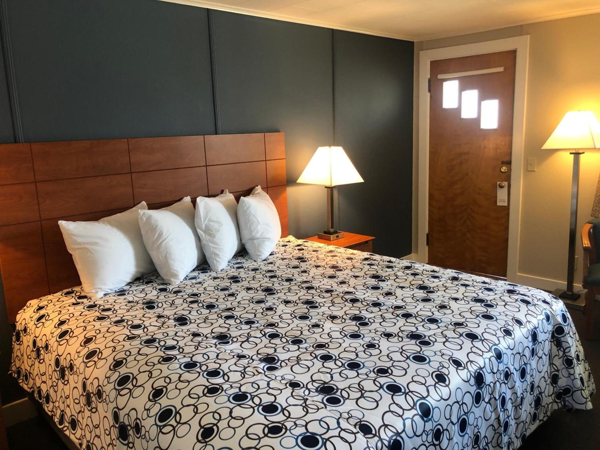 Edenbrook Motel photo 11