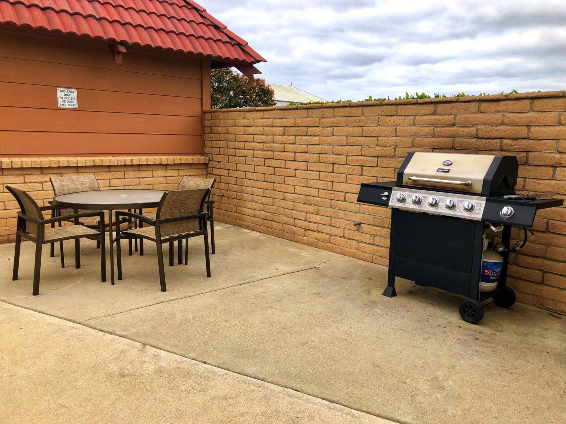 Lompoc Valley Inn and Suites photo 40