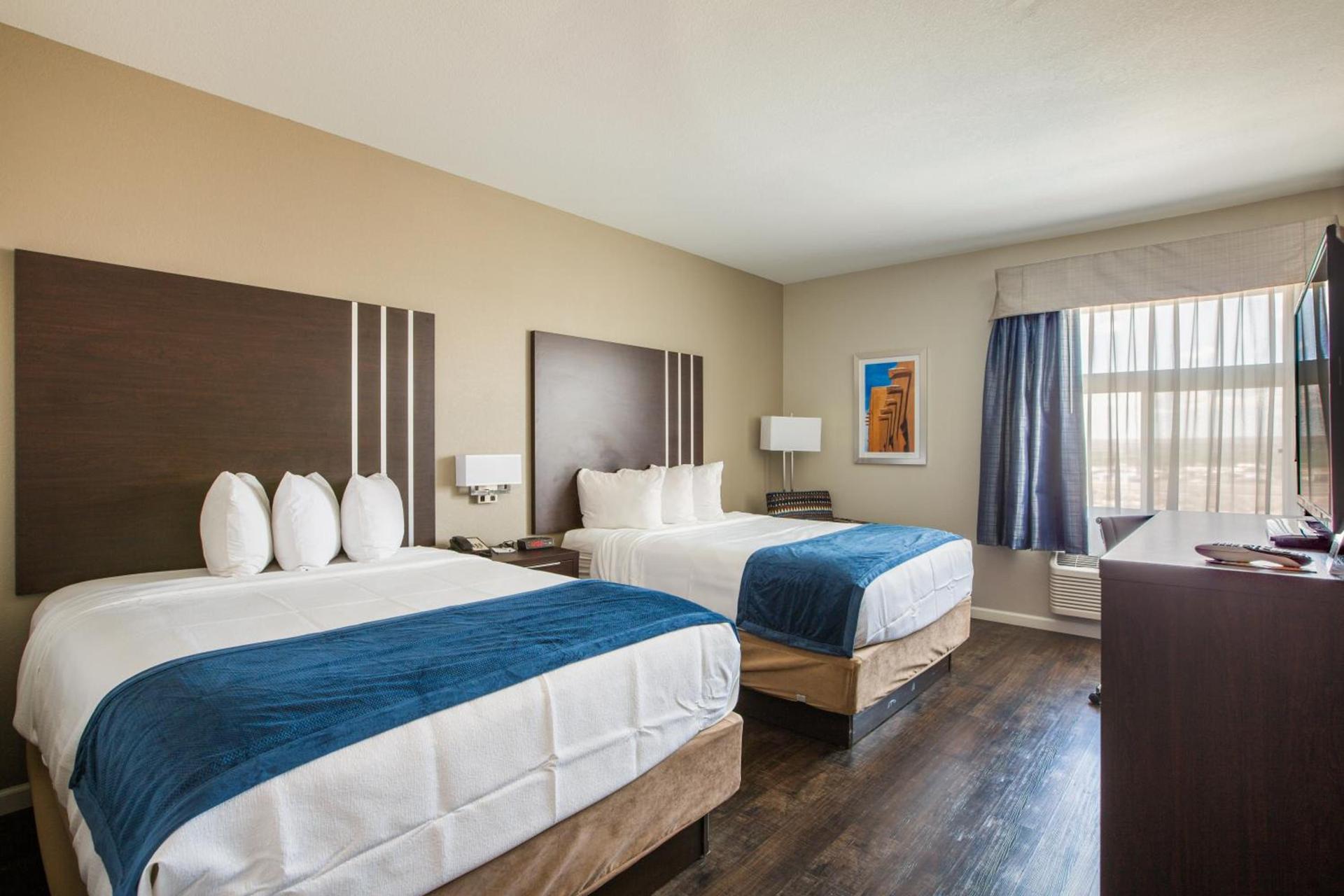 Baymont by Wyndham Albuquerque Airport photo 33