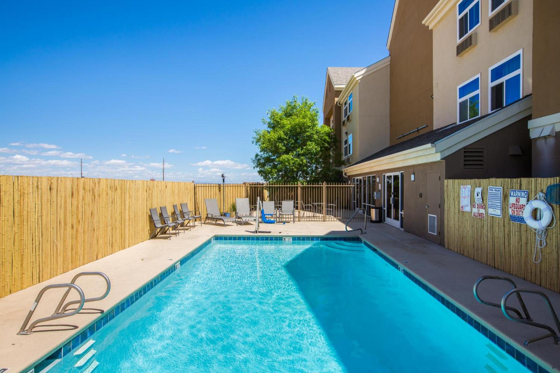 Baymont by Wyndham Albuquerque Airport photo 19