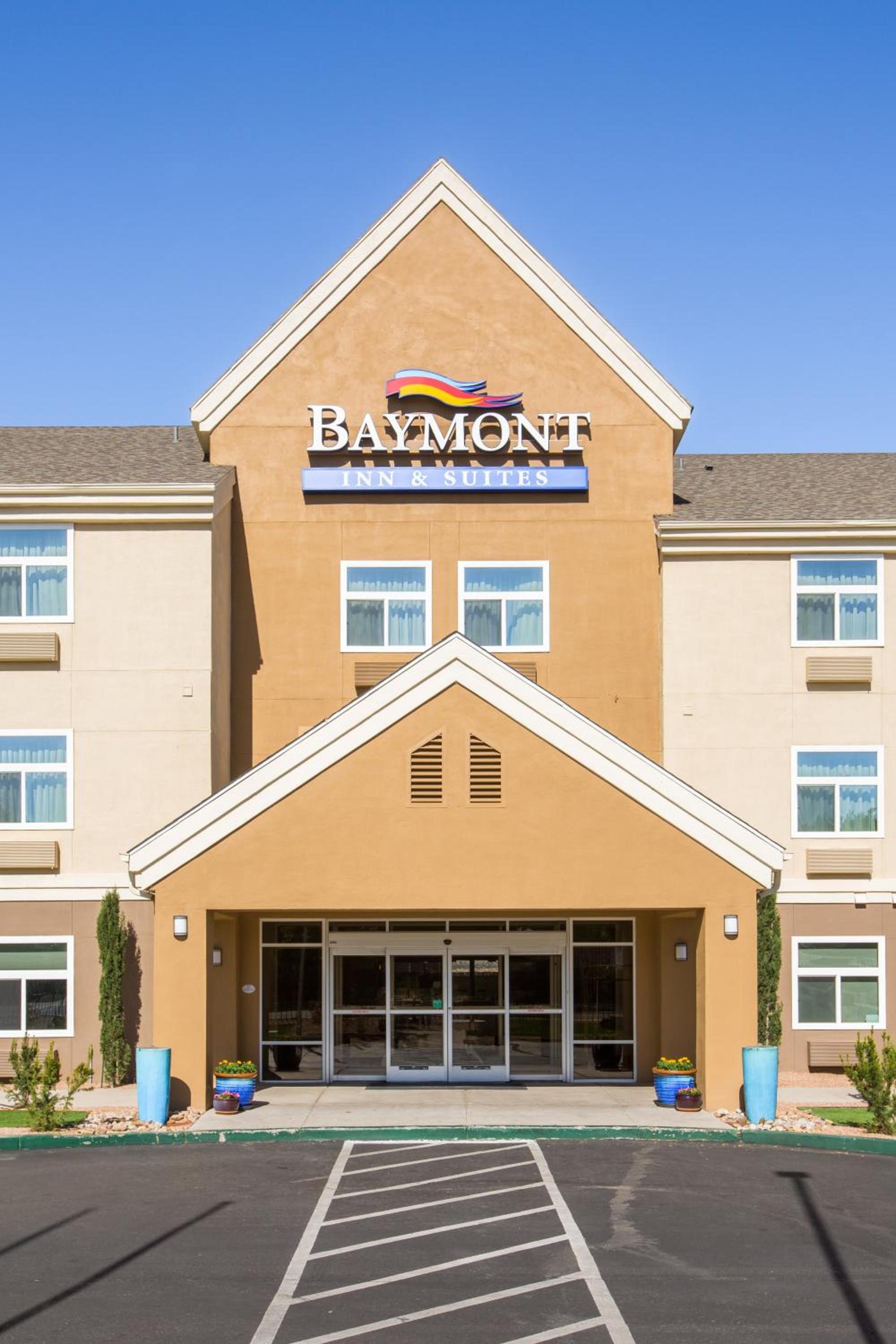 Baymont by Wyndham Albuquerque Airport photo 8