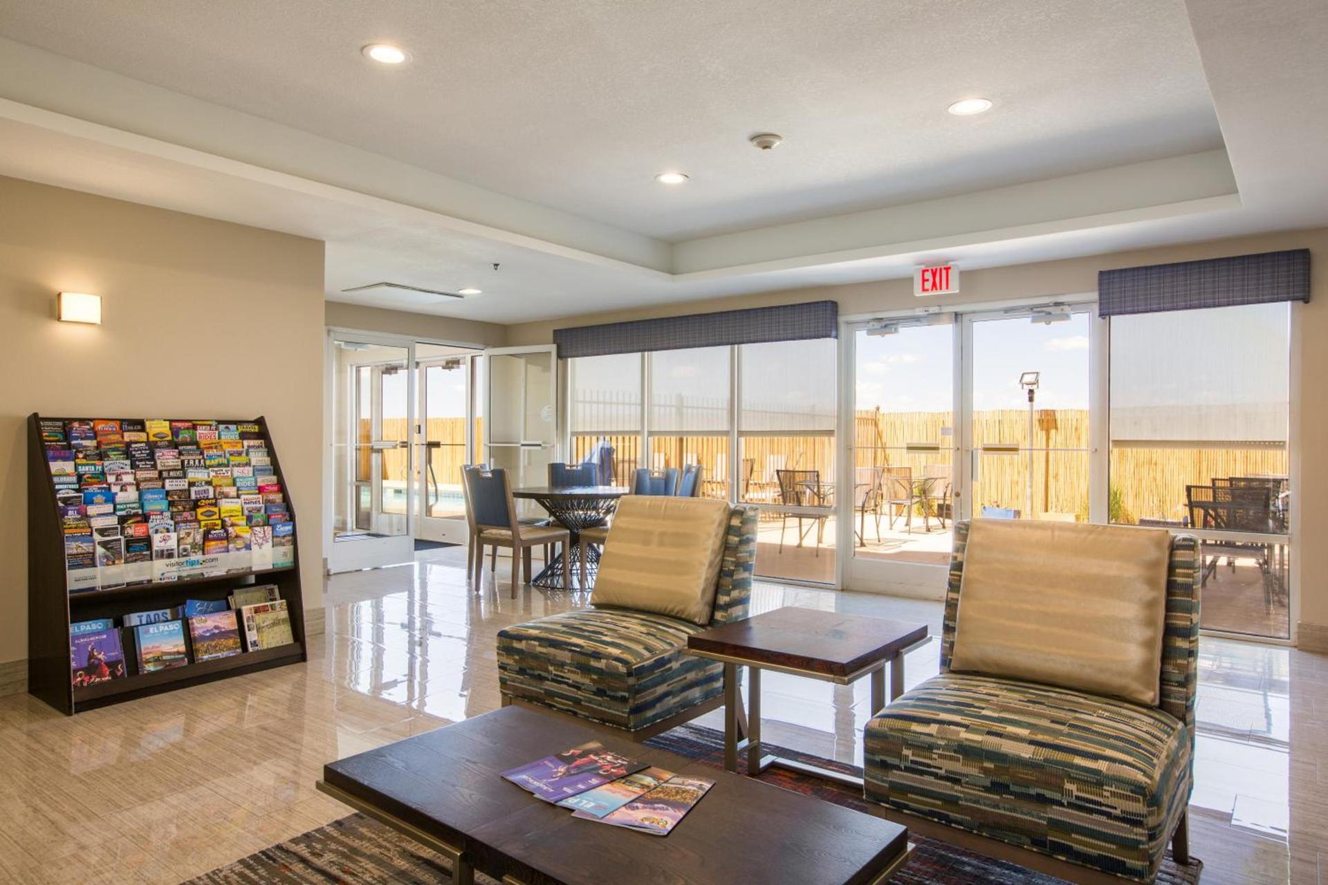 Baymont by Wyndham Albuquerque Airport photo 15