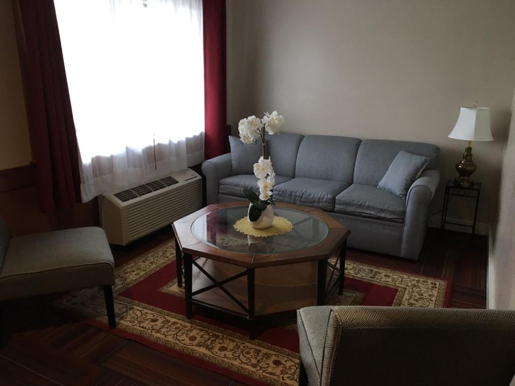 Atlantic Coast Inn photo 9