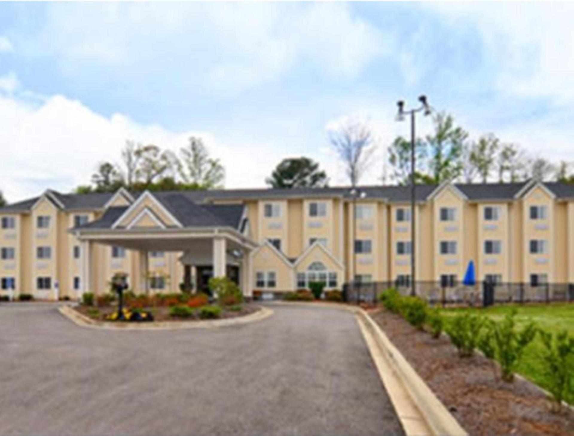 Microtel Inn & Suites by Wyndham Gardendale - Birmingham North photo 26