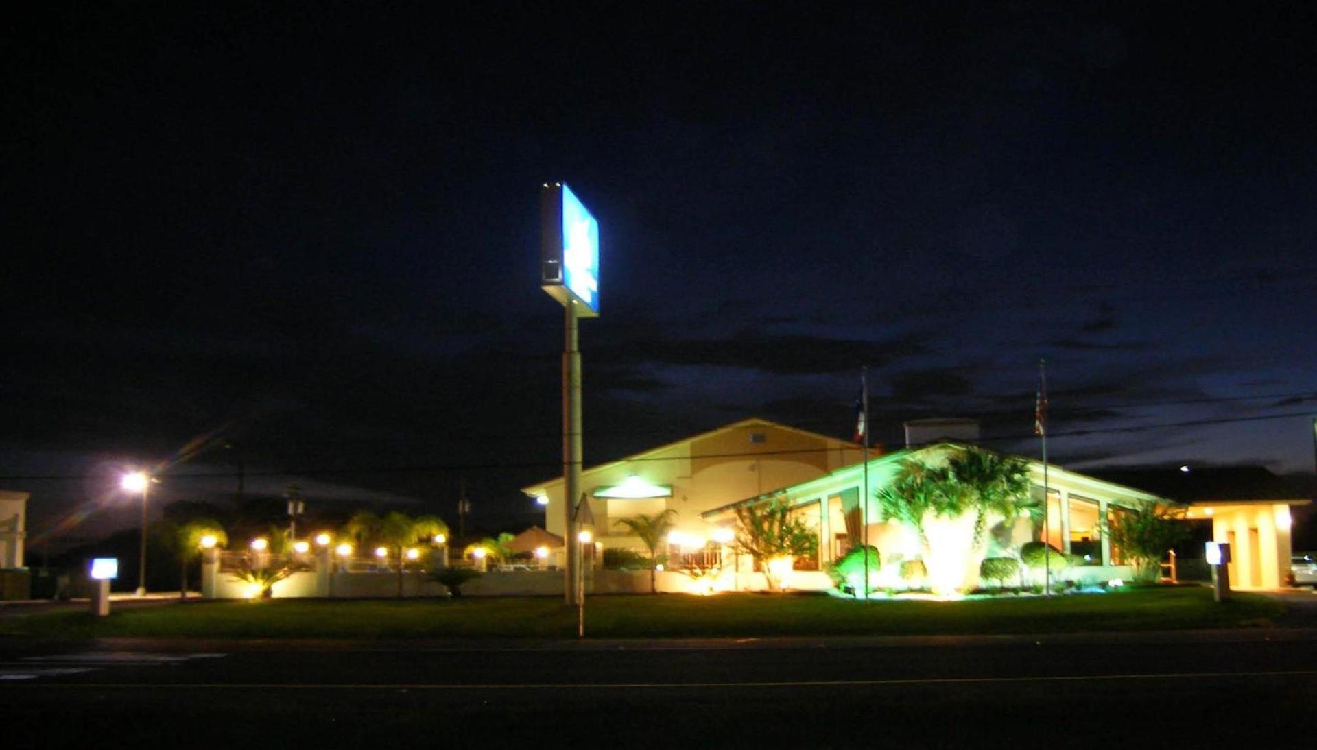 Americas Best Value Inn & Suites-Alvin/Houston photo 13