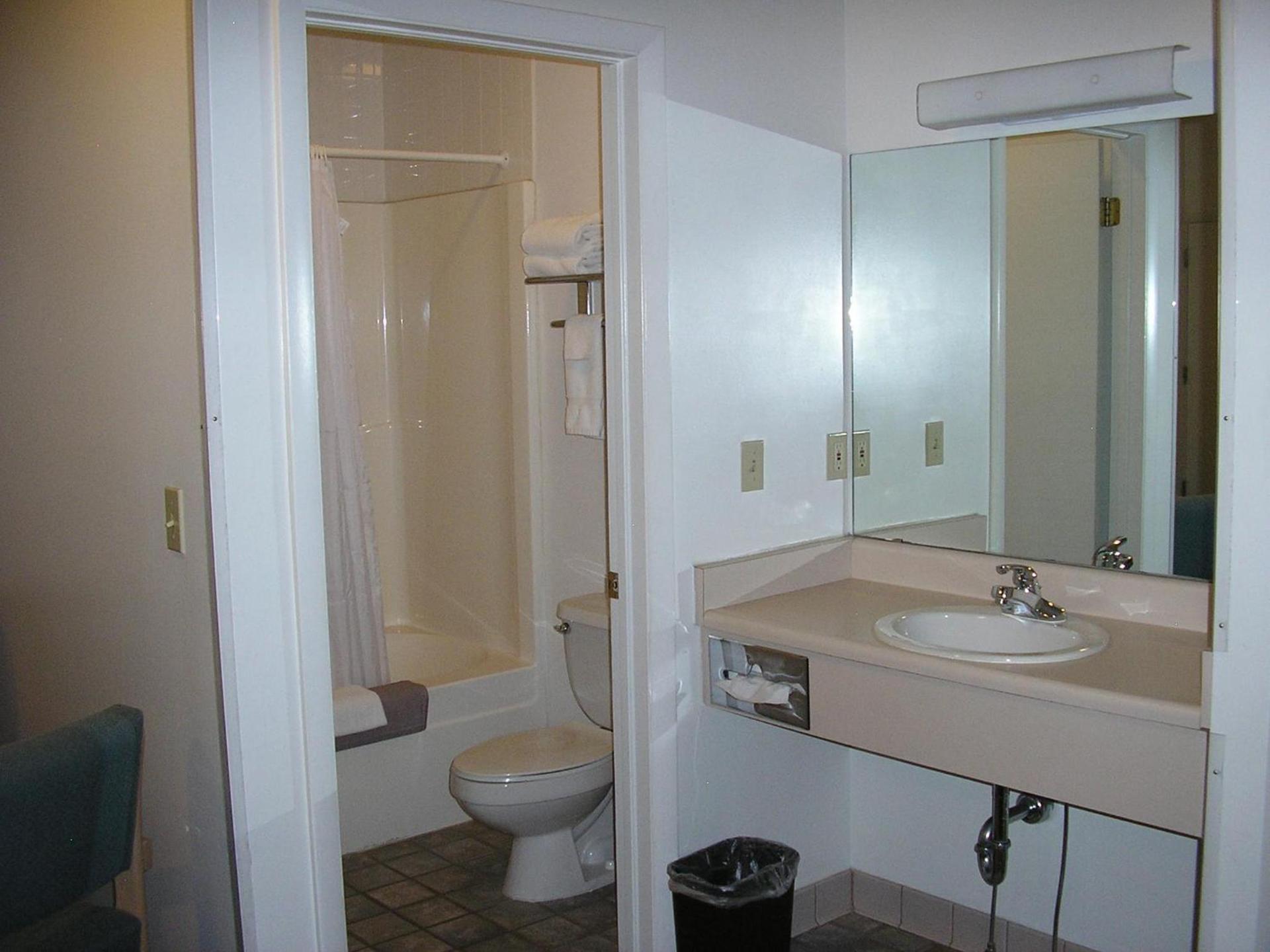 Mecca Motel photo 22