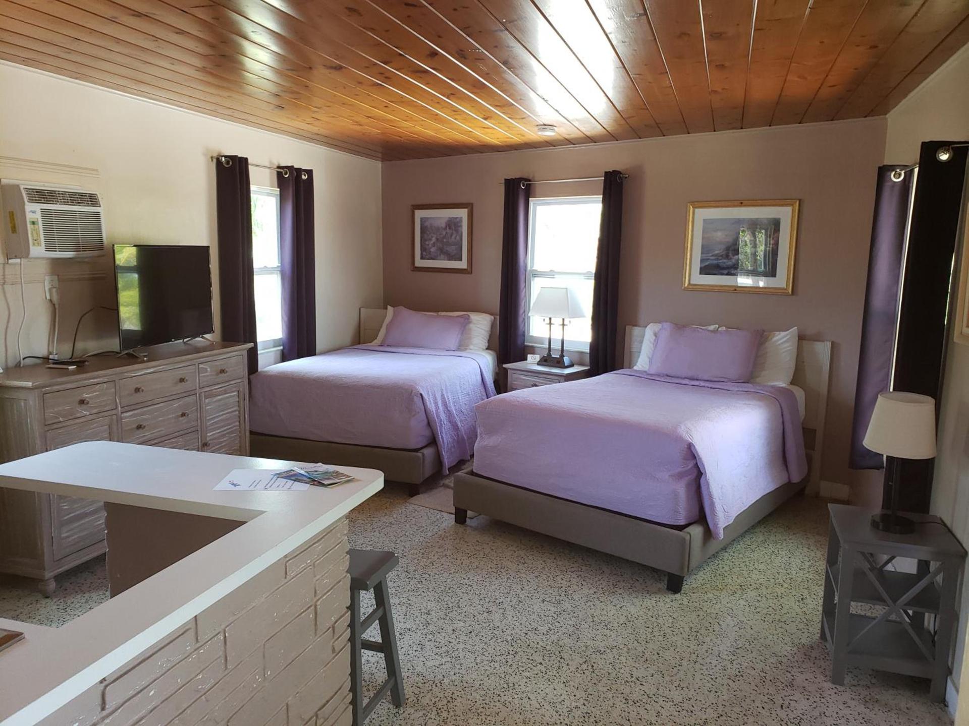 Siesta Motel photo 11