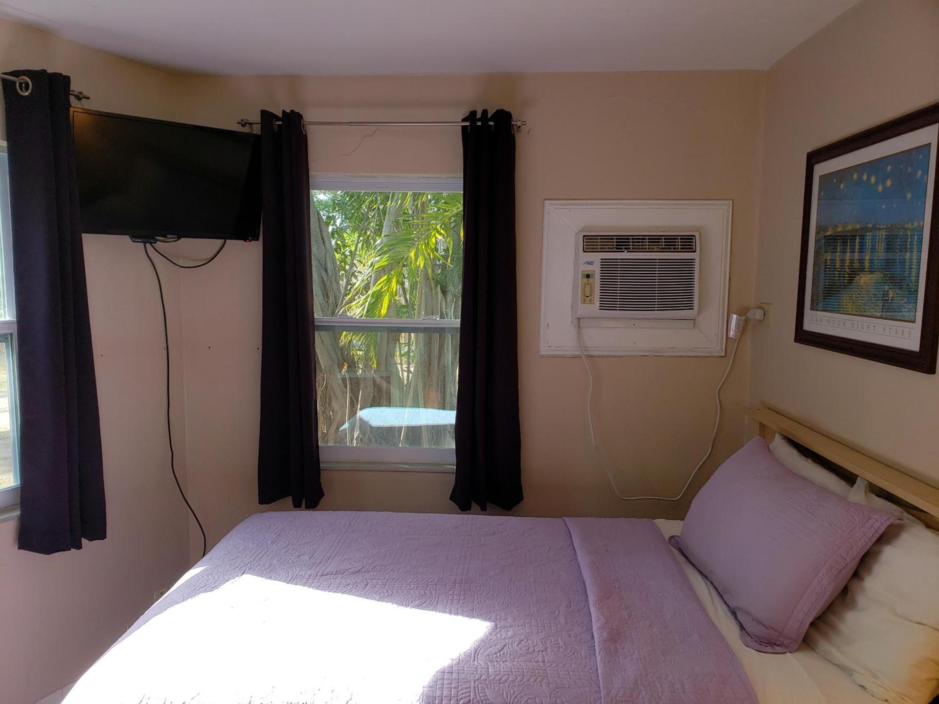 Siesta Motel photo 10