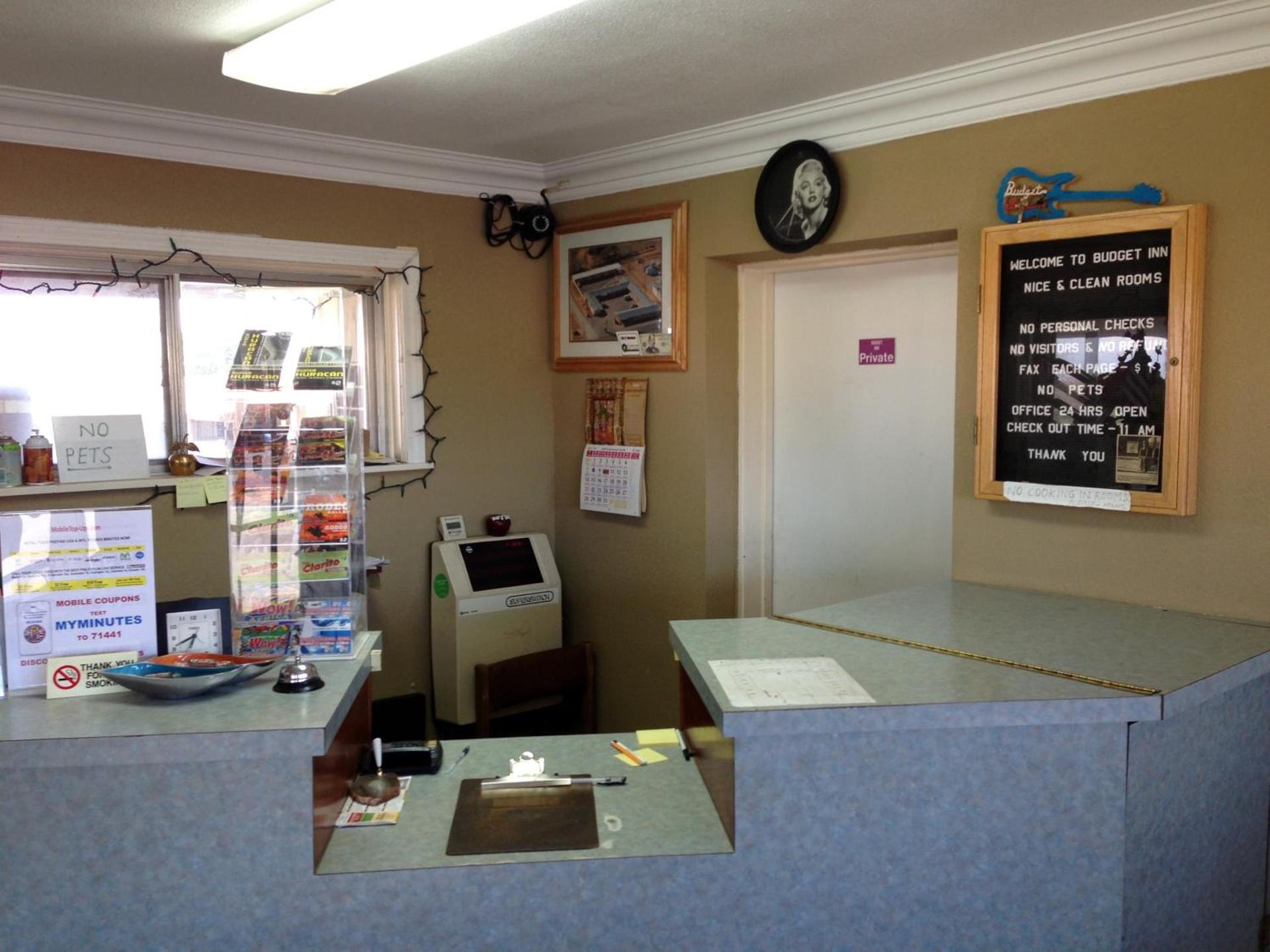 Budget Inn Plainview photo 2
